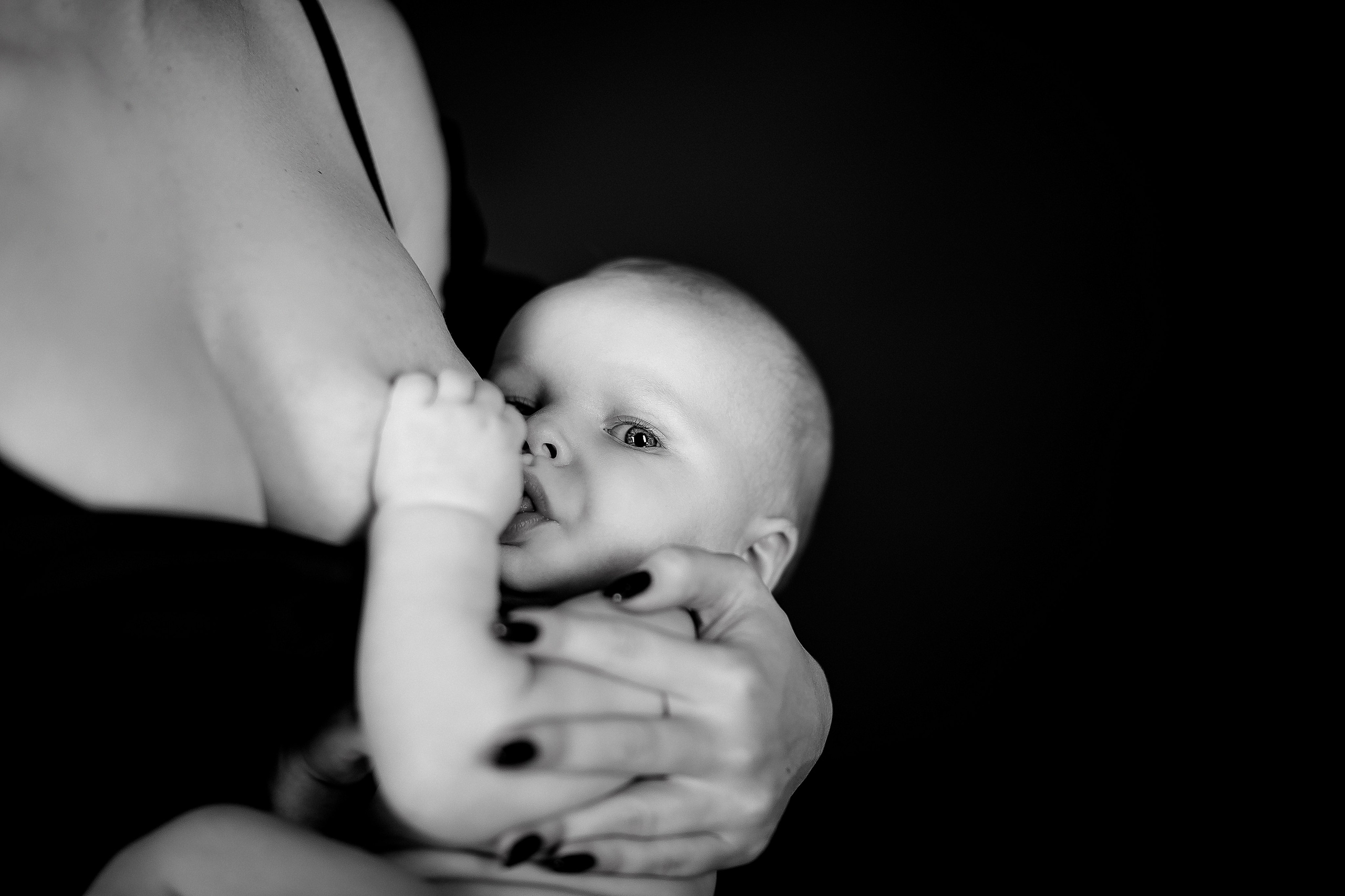 Грудное кормление. Фотограф материнства и таинства кормления Екатерина Кузьмин