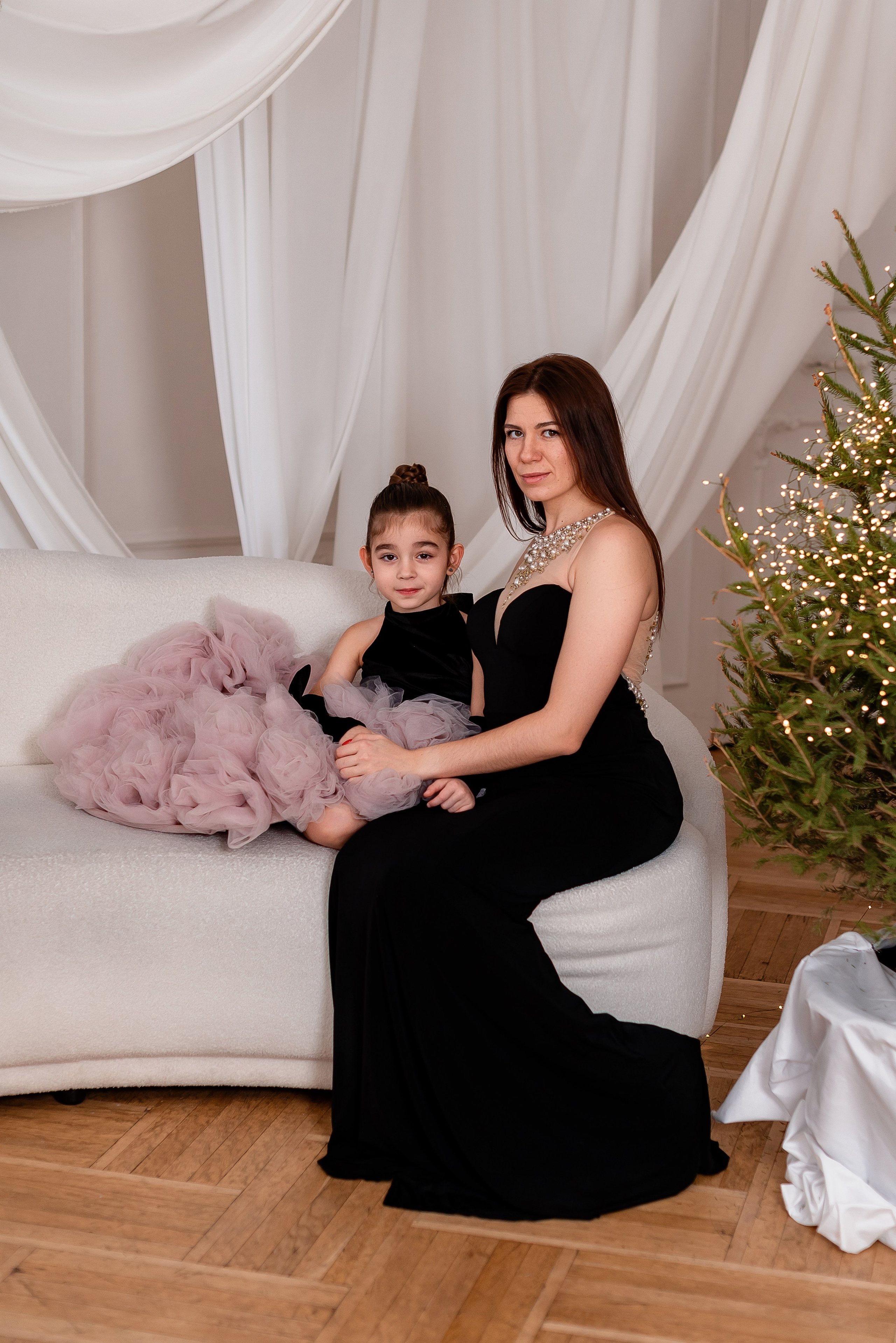 Юля и Варя Новогодняя. Фотограф Татьяна Иванчикова