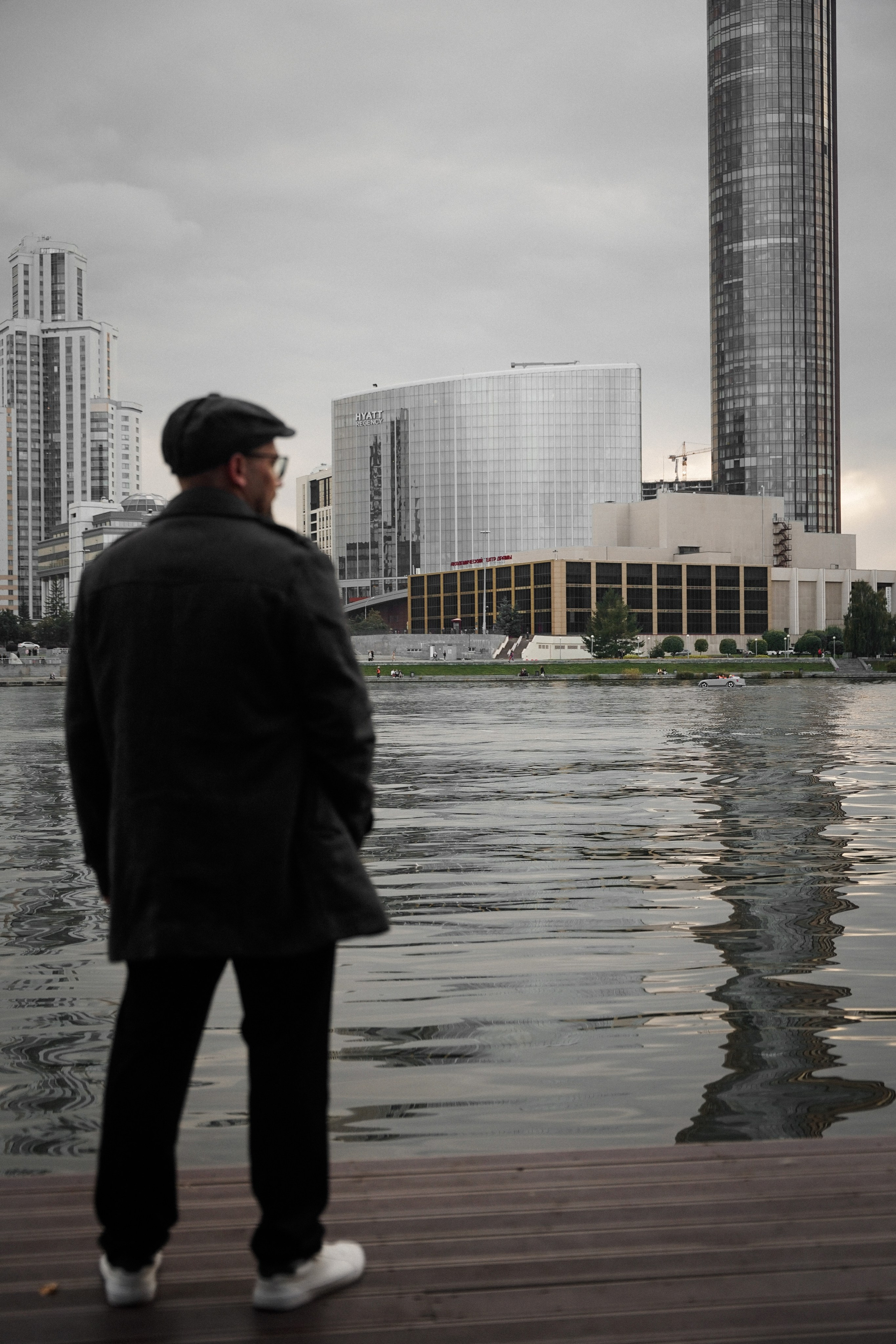 Прогулочная фотосессия для мужчины