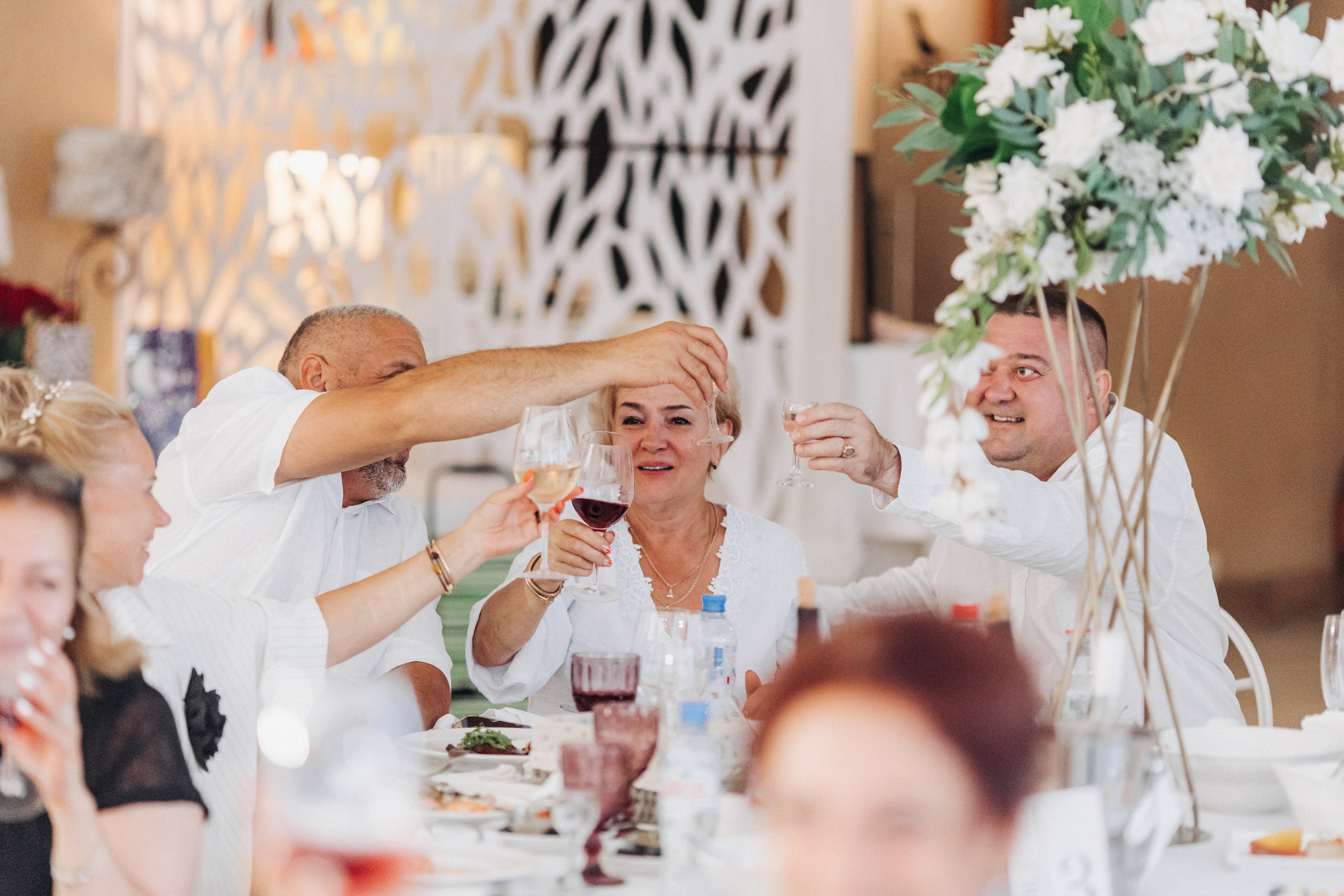 Vlad & Nadya (Saint-Petersburg, Russia). Destination wedding photographer Peter Letu