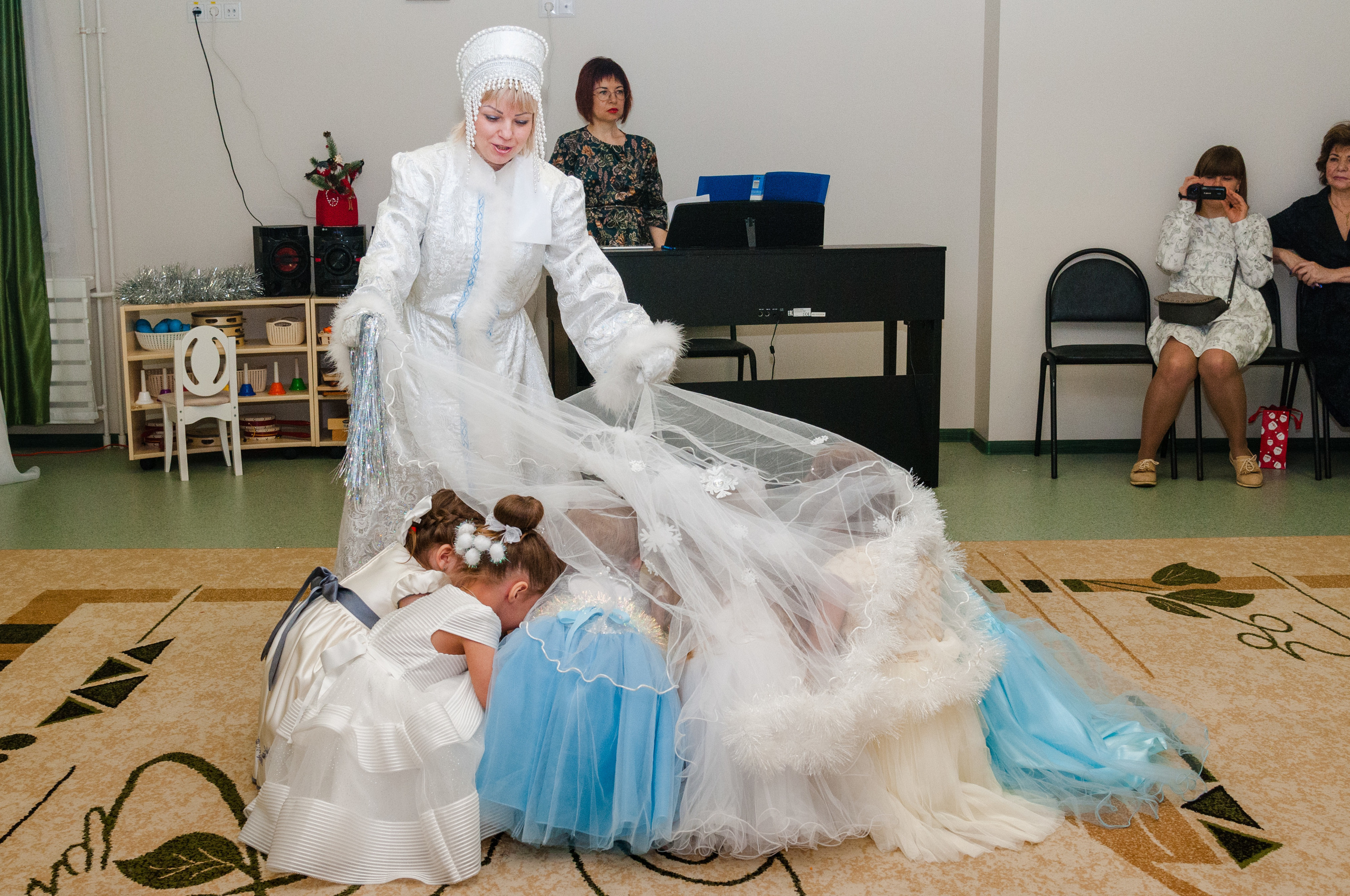 Новогодний утренник. Семейный, портретный, репортажный фотограф lifestyle в Москве и Кирове