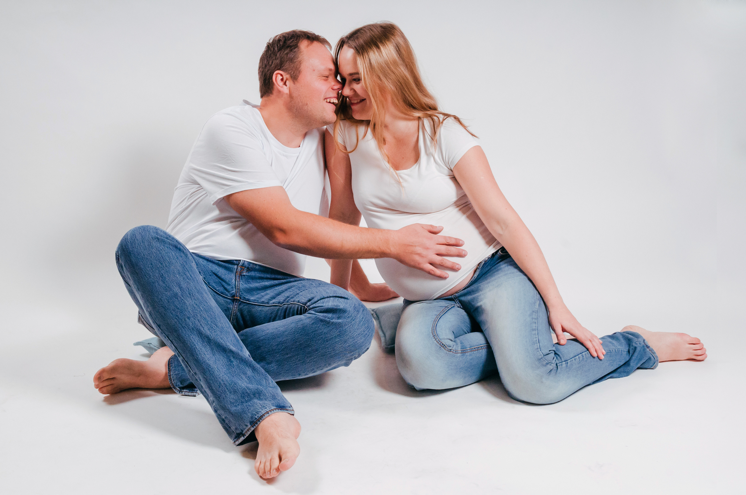 Фотосессия в ожидании в студии. Семейный, портретный, репортажный фотограф lifestyle в Москве и Кирове