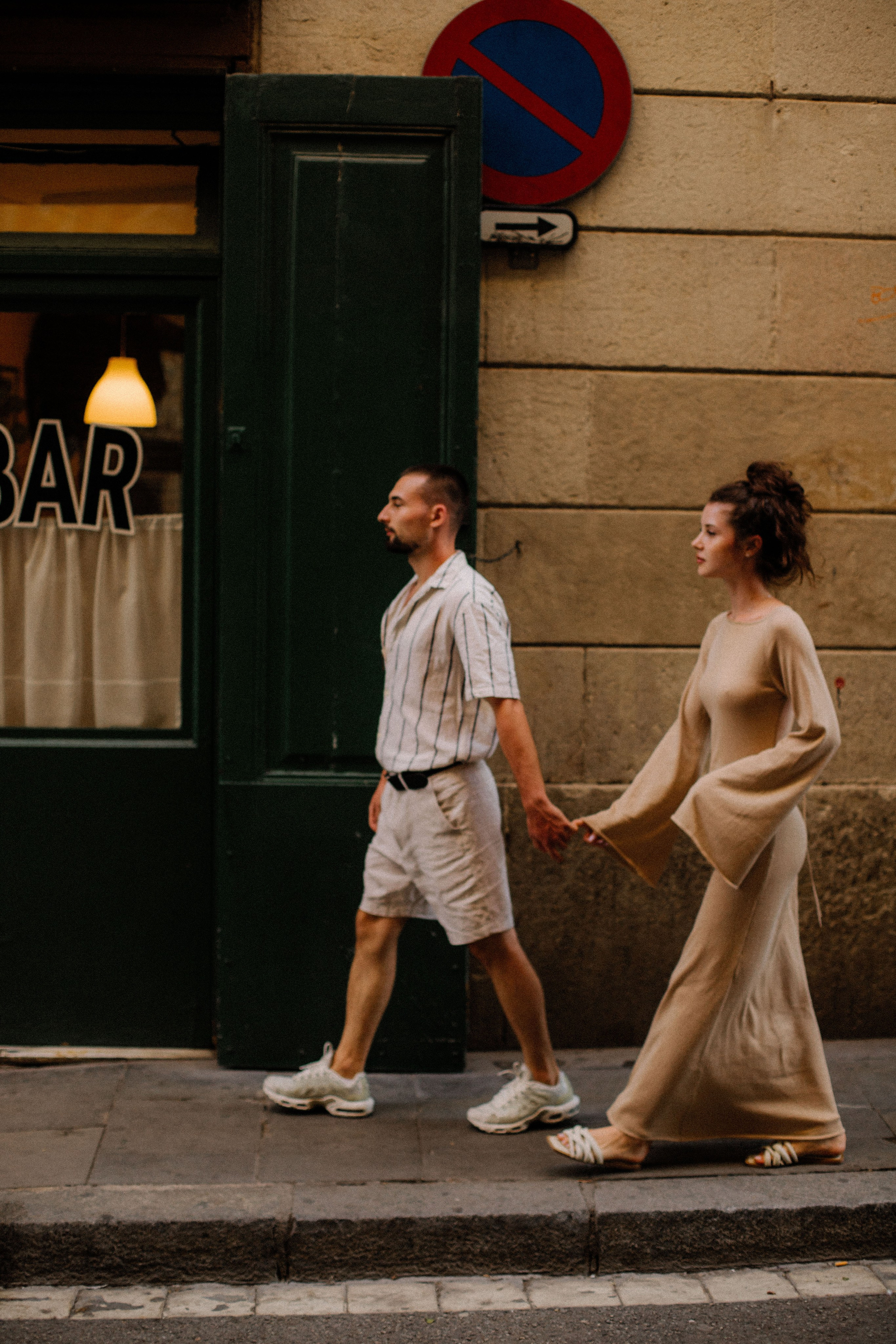 Darina&Vlad // El Gòtic. Photographer Anastasia Kirnosenko