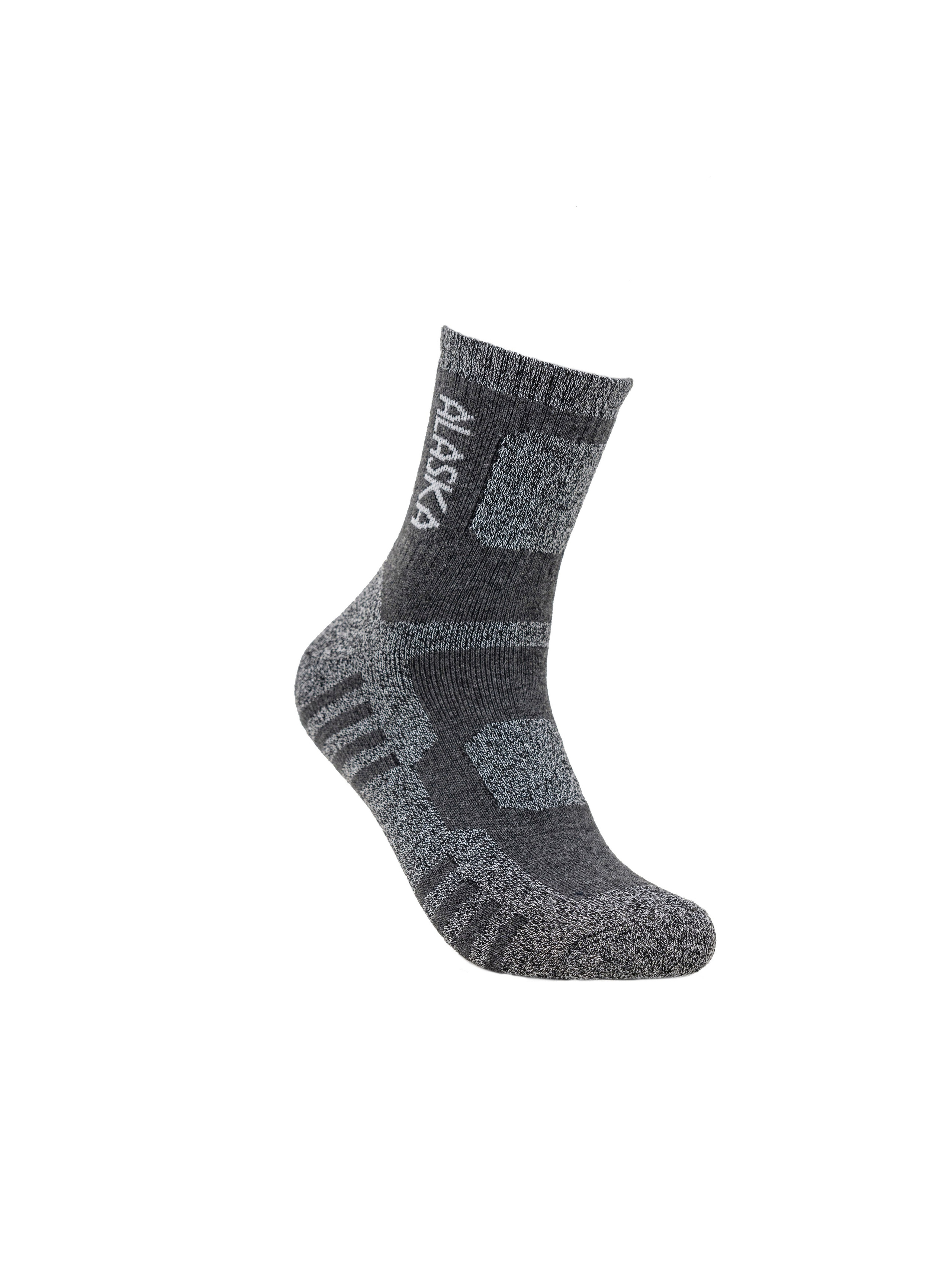 Носки Аляска мужские и женские, модельная съемка, съемка для онлайн магазинов. Олейник Денис — предметный фотограф, фотограф для маркетплейсов в Казани