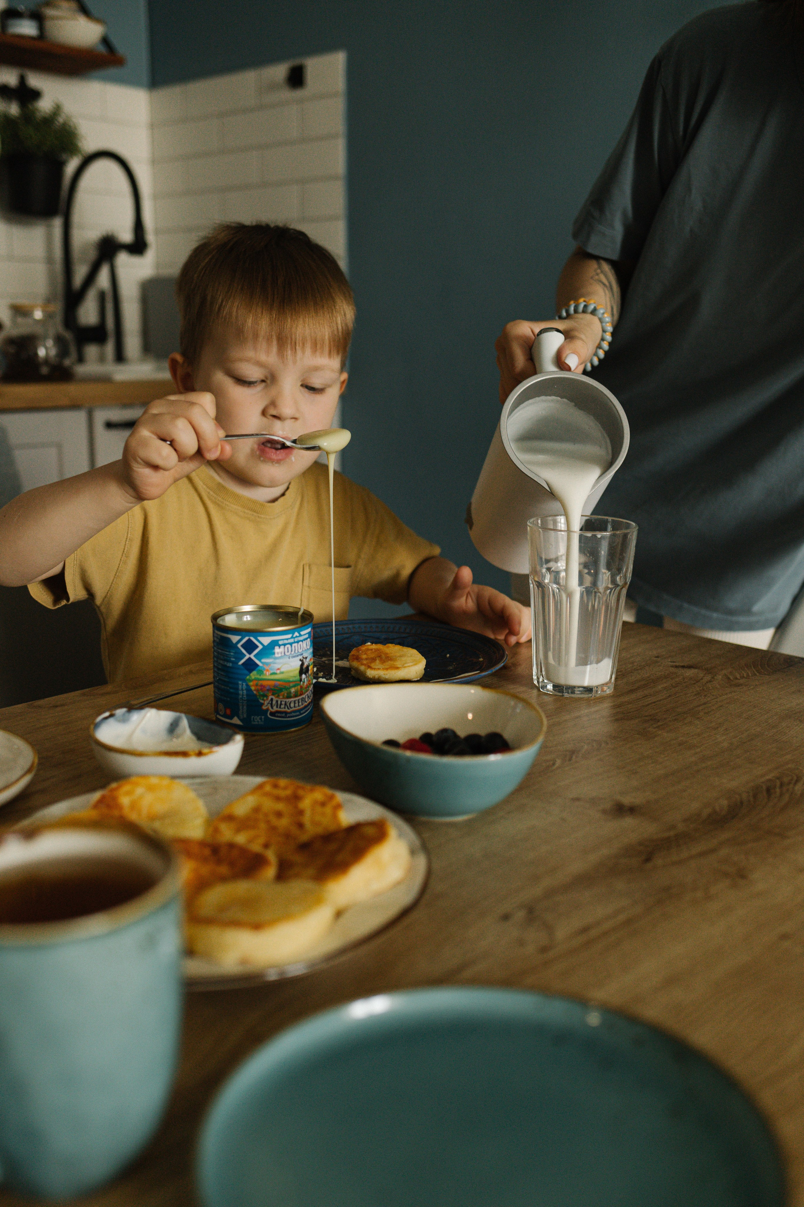 На завтраке!. Семейный фотограф Юлия Клишина