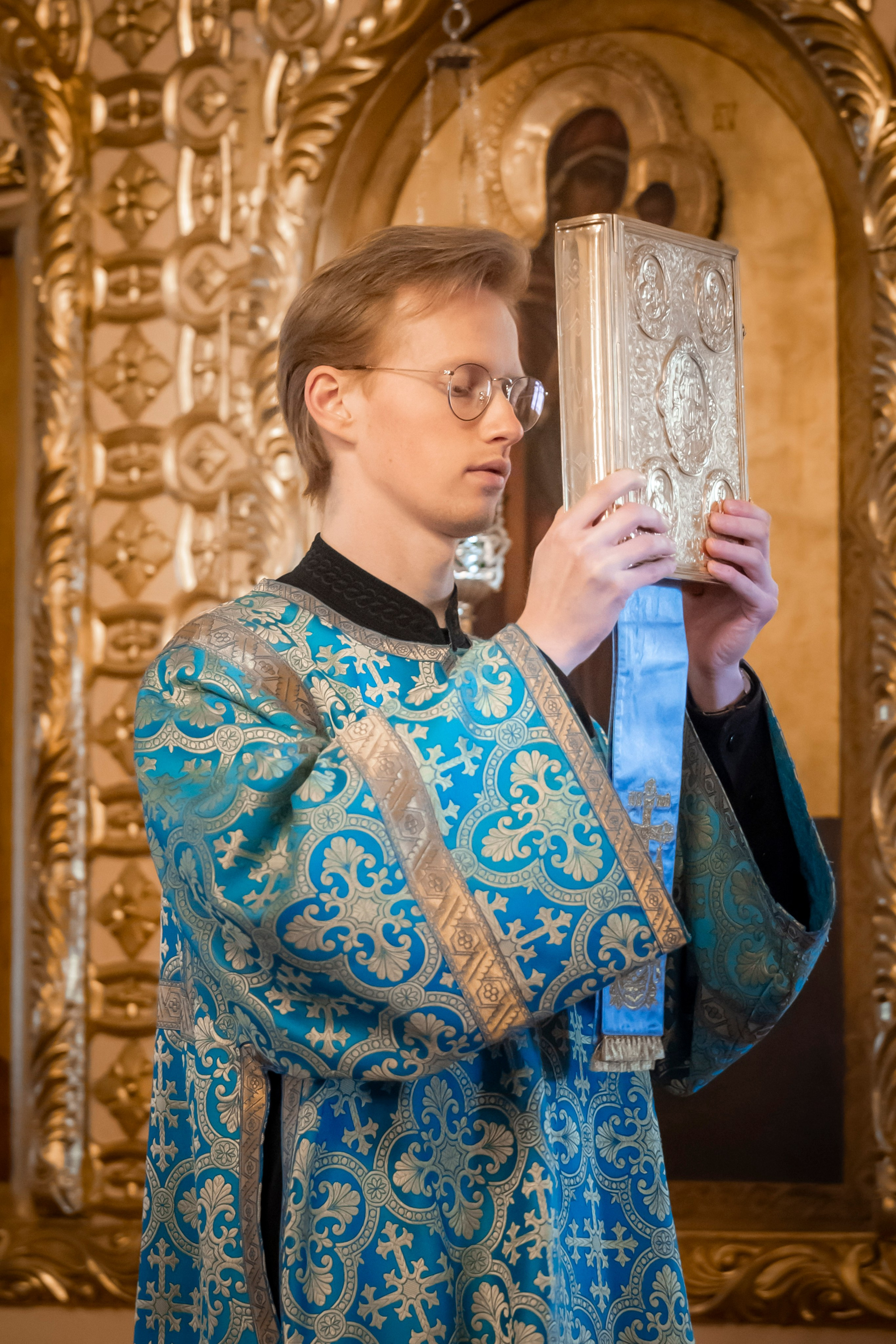 Богородский храм. Благовещение. Божественная Литургия. Антон и Татьяна Денисенко — В храме