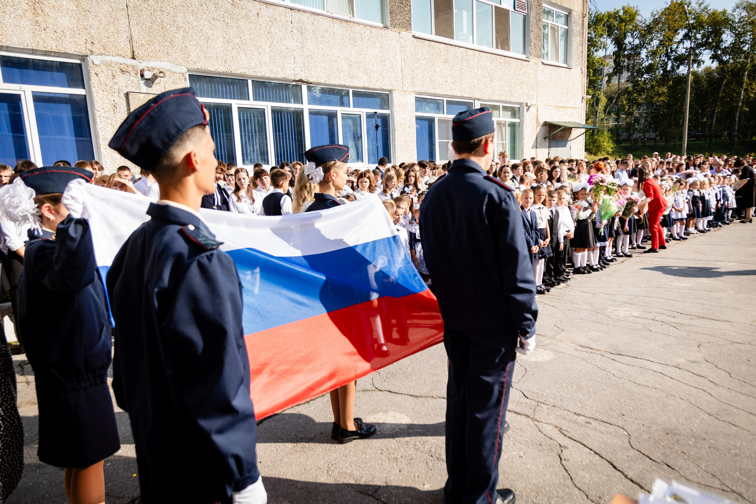 Гимназия № 50. Детский фотограф видеограф в Хабаровске Михаил Орлов