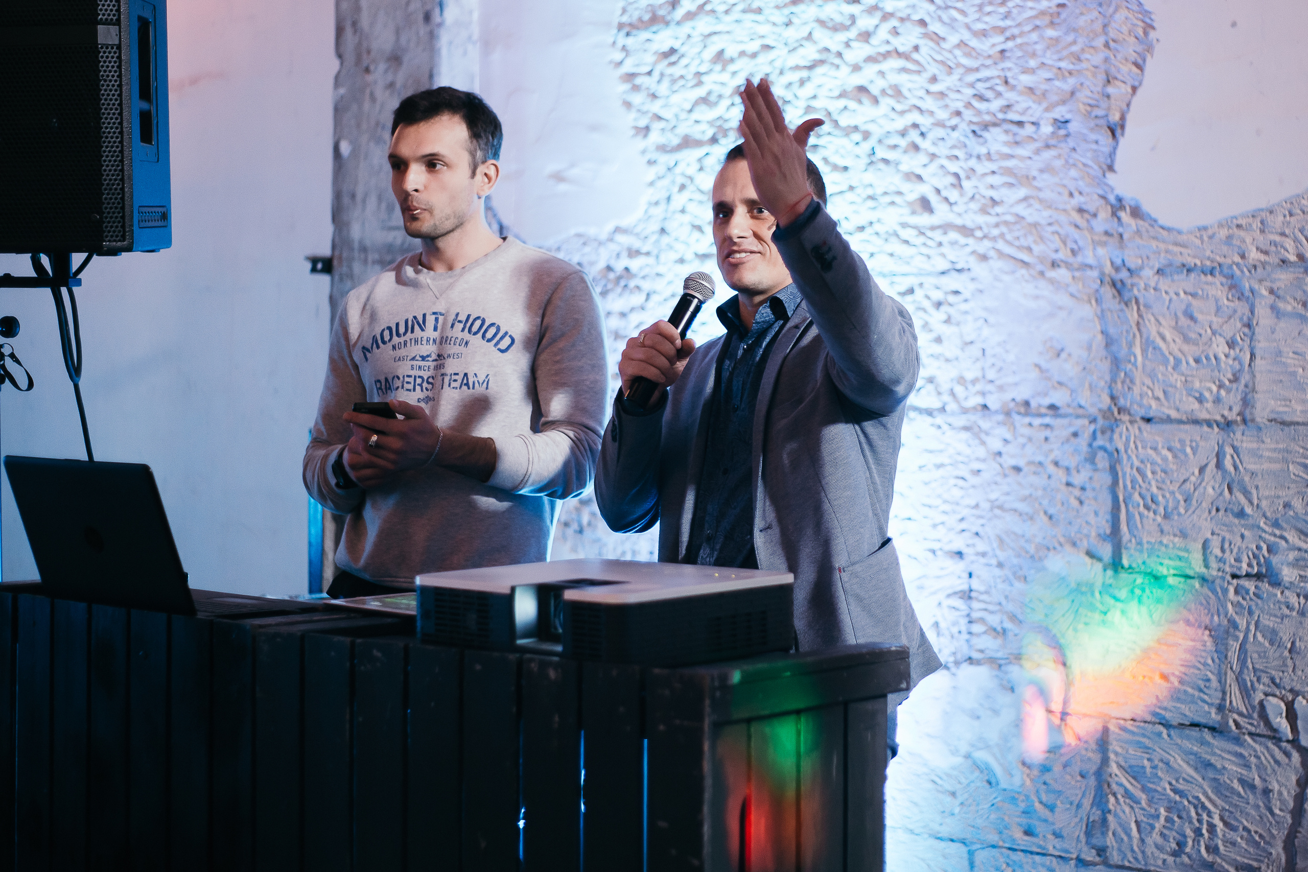 День рождения в лофте. Свадебный Семейный Репортажный фотограф в Москве