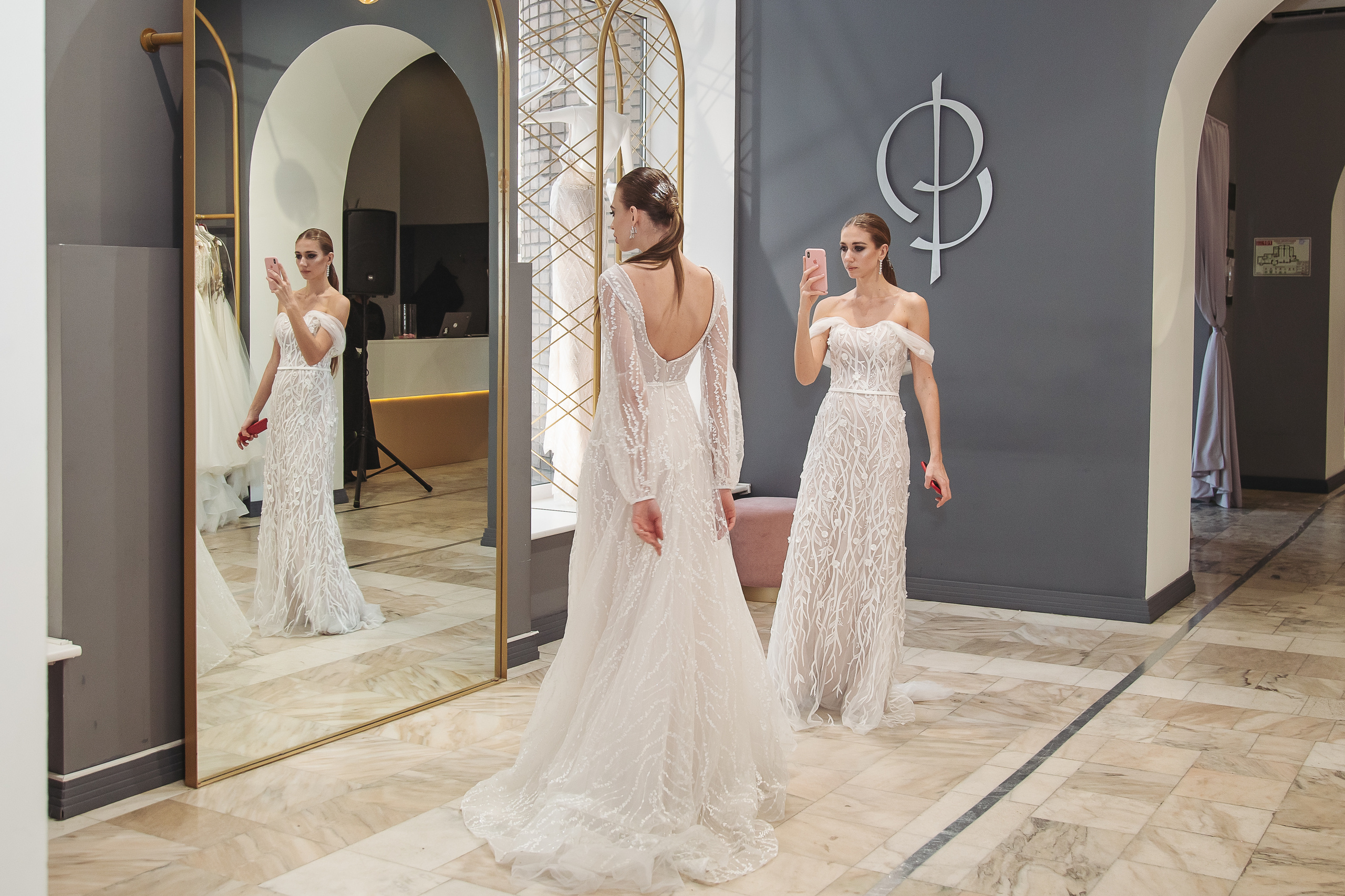 Показ свадебных платьев в «Дом Весты». Свадебный Семейный Репортажный фотограф в Москве