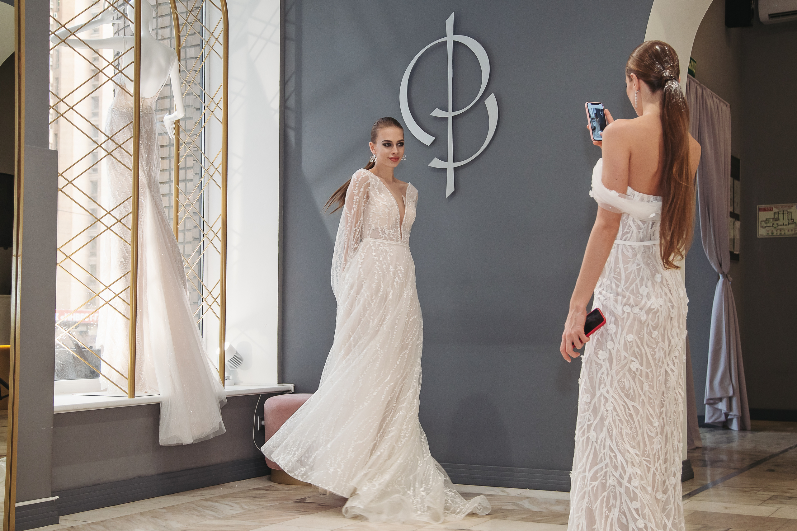 Показ свадебных платьев в «Дом Весты». Свадебный Семейный Репортажный фотограф в Москве