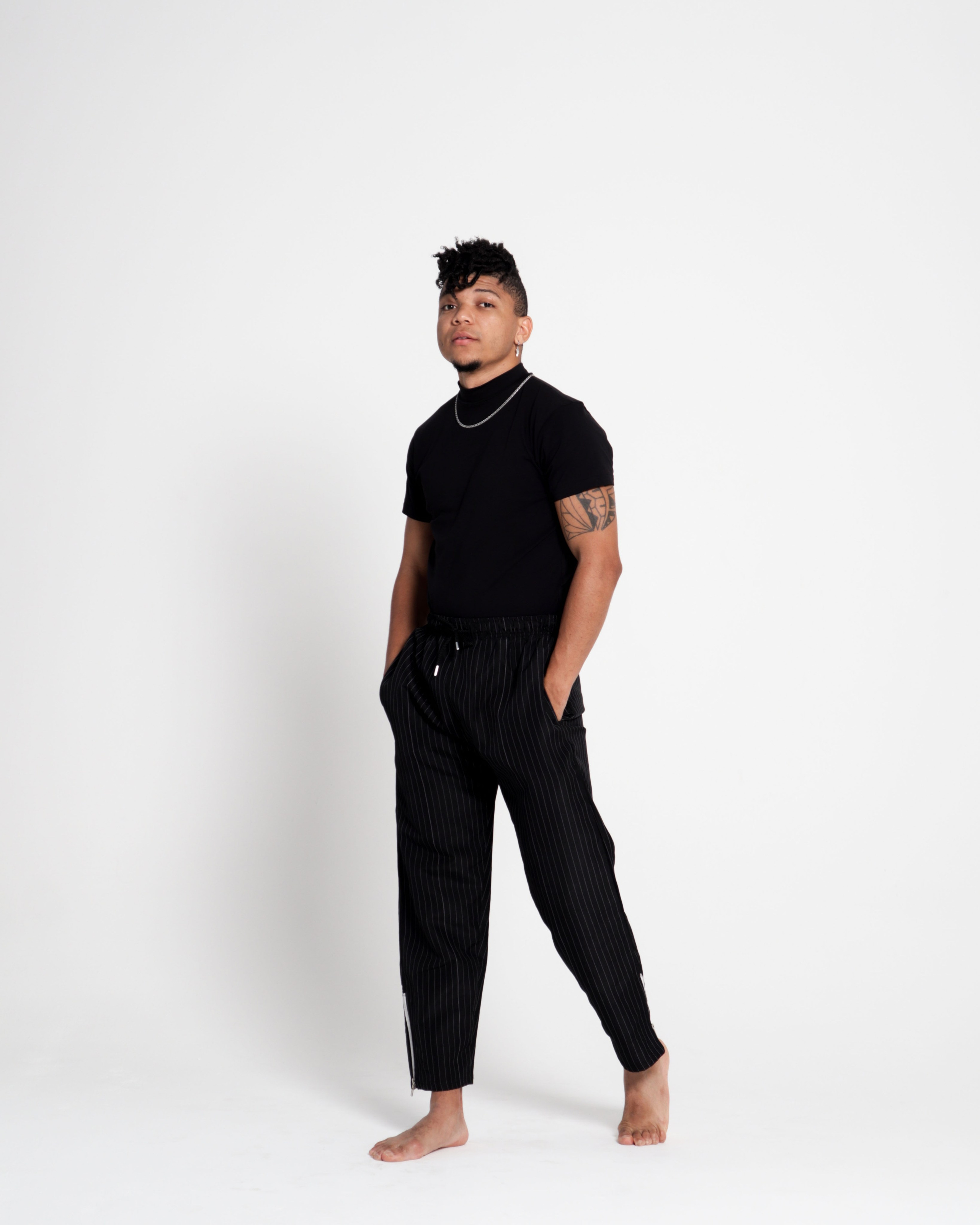 портрет мужчины в черном