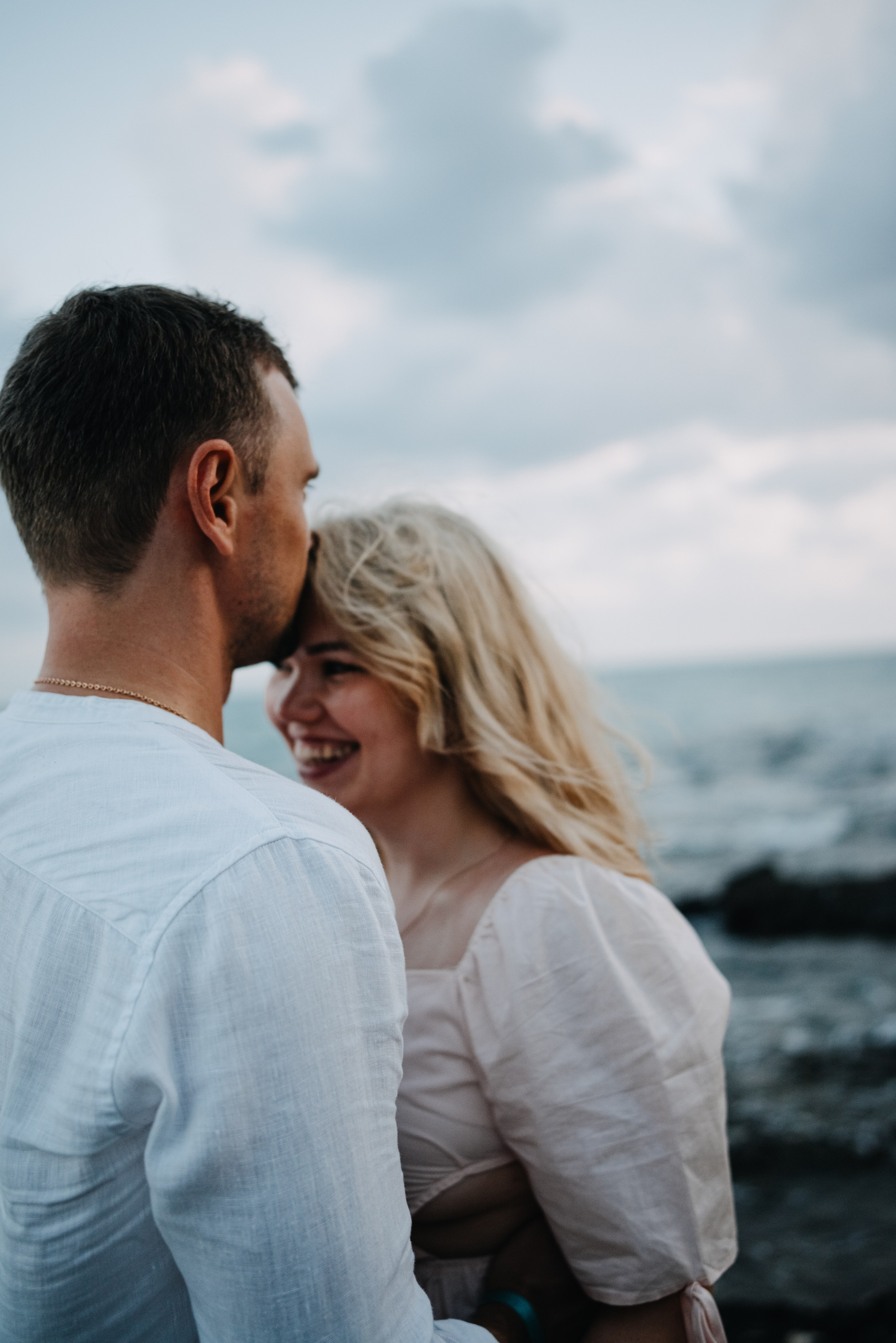 Съемка пары на море. Портретный и свадебный фотограф в Тбилиси • xeniqo