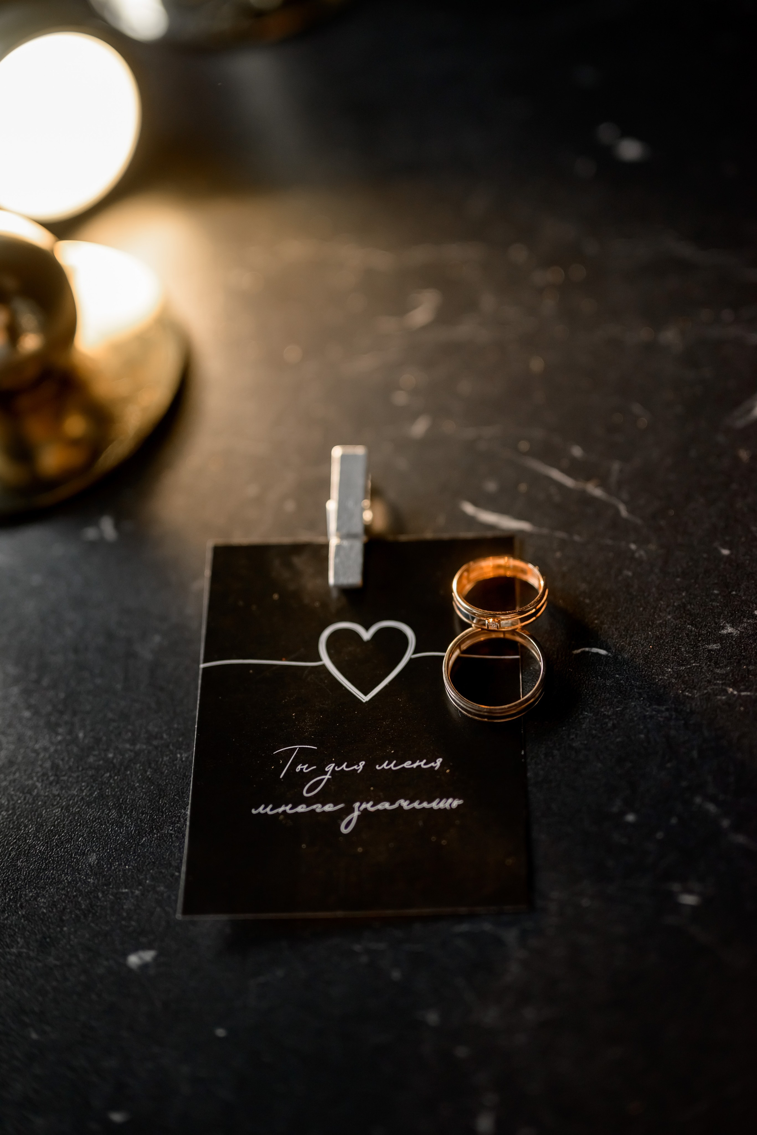 Свадебная фотосессия в синем зале. Юлия Басня семейный и свадебный фотограф в Донецке