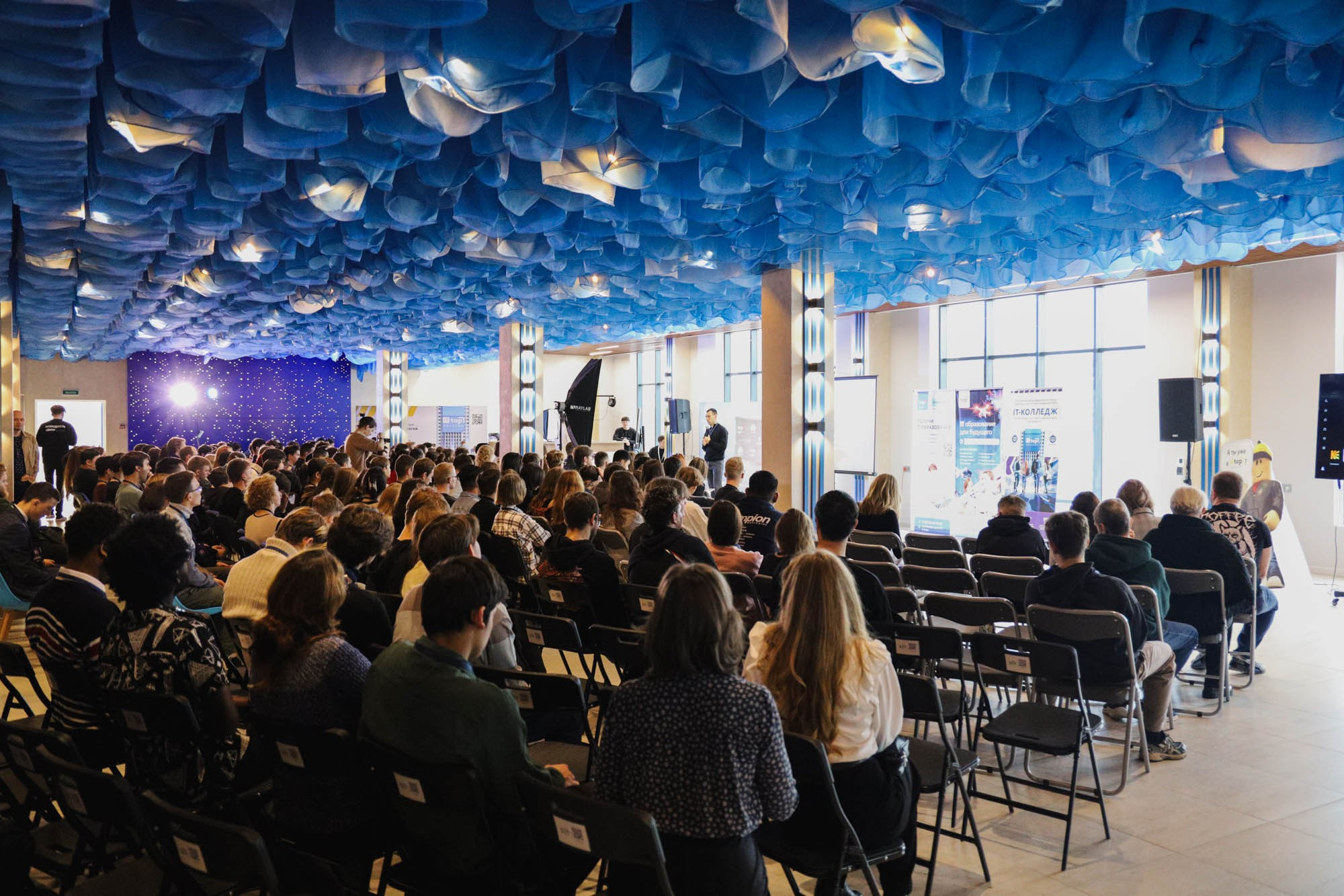 Строгое. Фотограф Yadness