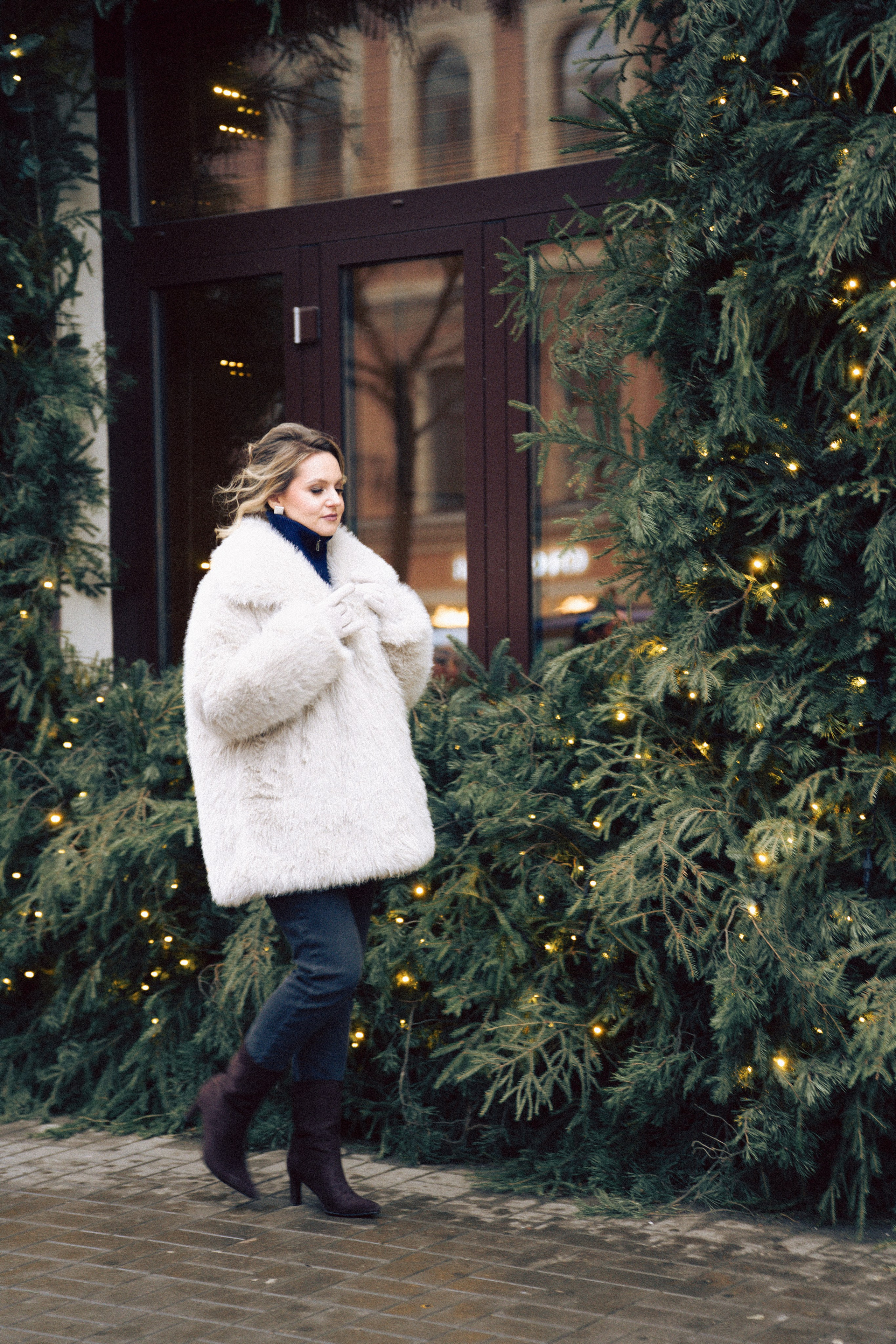 НОВОГОДНЯЯ ФОТОСЕСИИЯ В СТУДИИ ДЛЯ ДЕВУШКИ И ПРОГУЛКА ПО ЧЕРНЫШЕВСКОЙ. Профессиональный фотограф, Санкт-Петербург — Виктория Богомолова