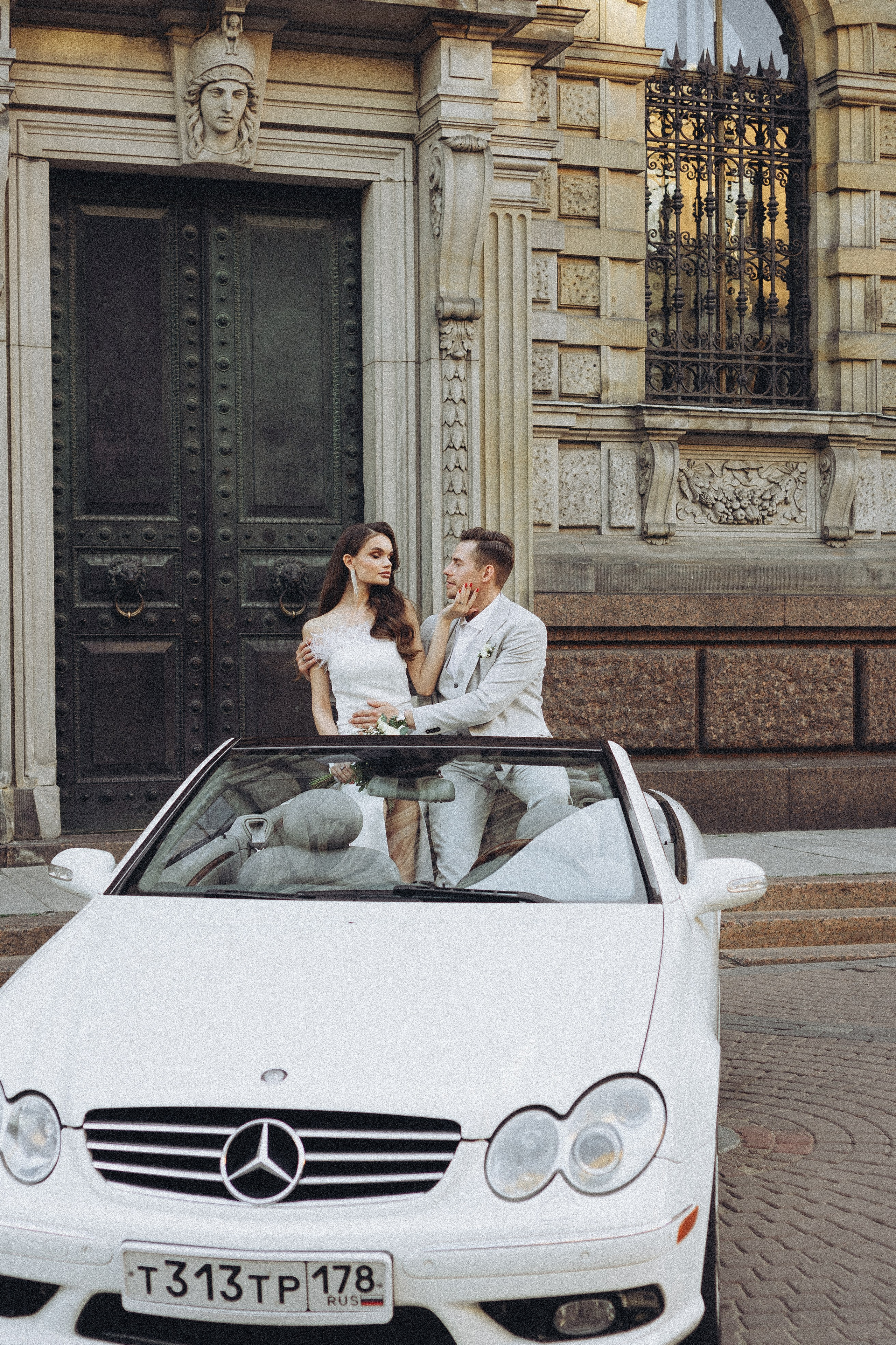 Свадебная сьемка у академии Штиглица. Профессиональный фотограф, Санкт-Петербург — Виктория Богомолова