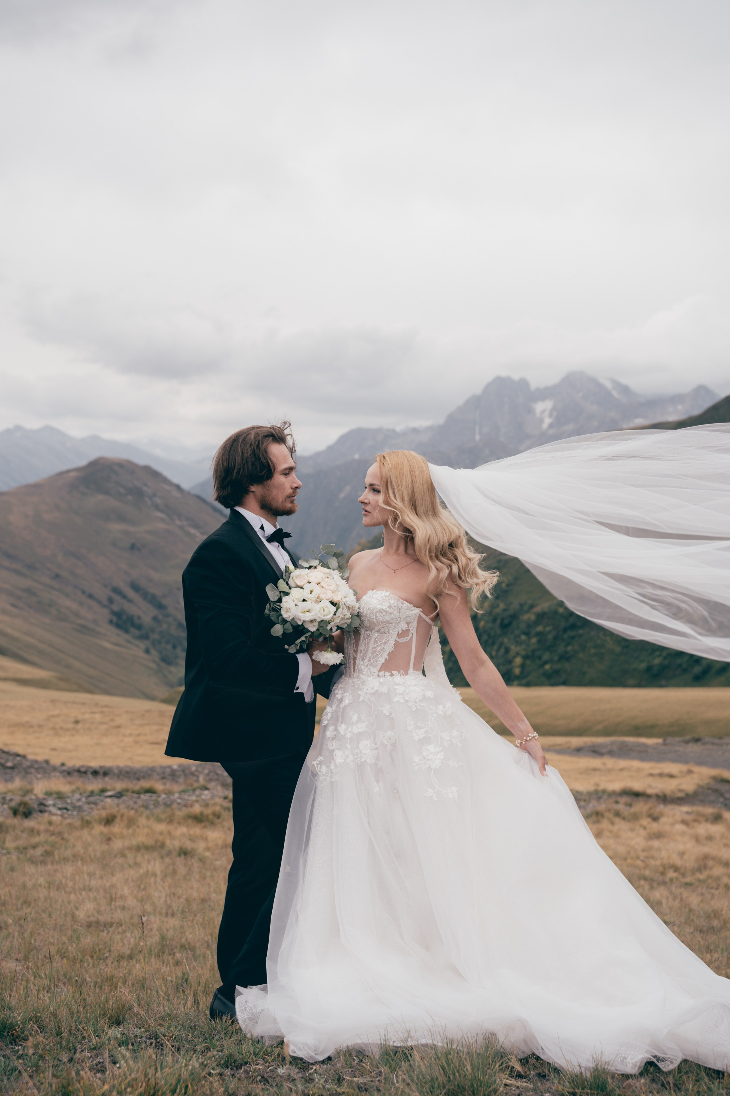 Индивидуальная фотосессия в горах Фотограф КМВ Пятигорск, Железноводск, Ессентуки, Кисловодск Архыз Домбай Горы. Фотограф КМВ|ГОРЫ Пятигорск Железноводск Ессентуки Кисловодск Домбай Архыз Эльбрус