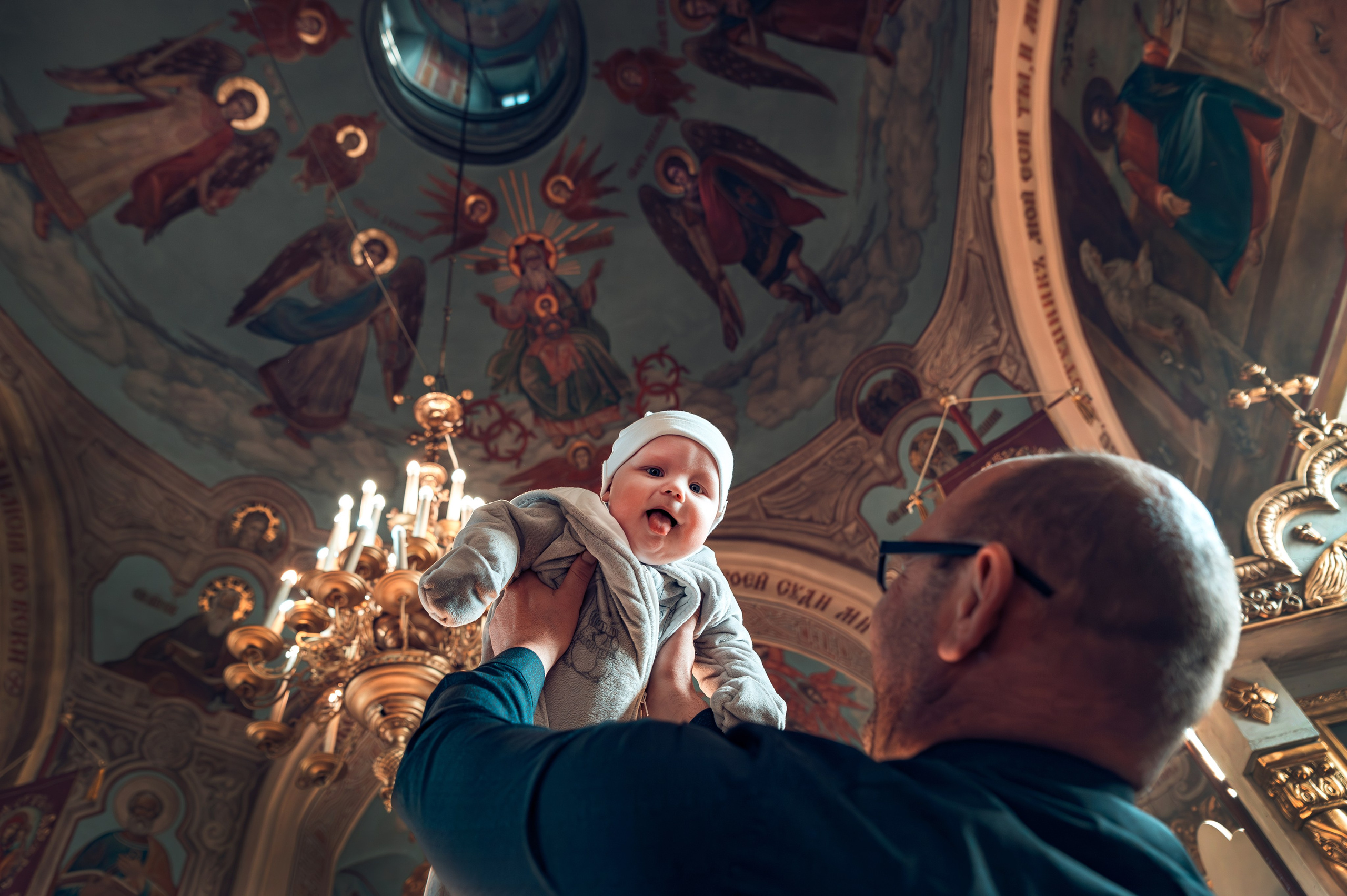 Фотограф в храме. Дарья Нетреба Фотограф на Крещение, Венчание Псков и область