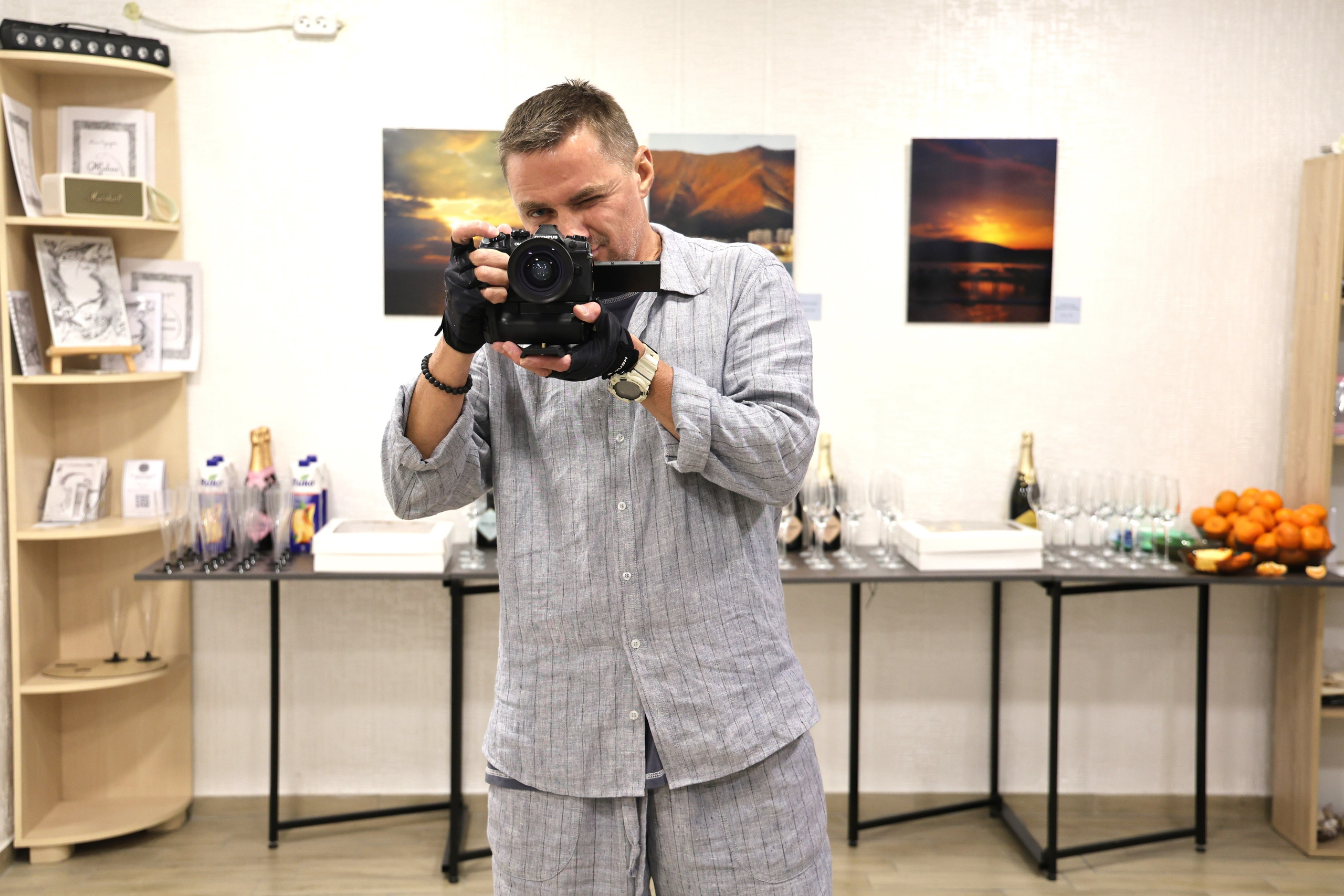 Открытие выставки в АРТ-пространстве Ники Сухаревой «Чёрное море». Фотограф в Геленджике Нина Небесная