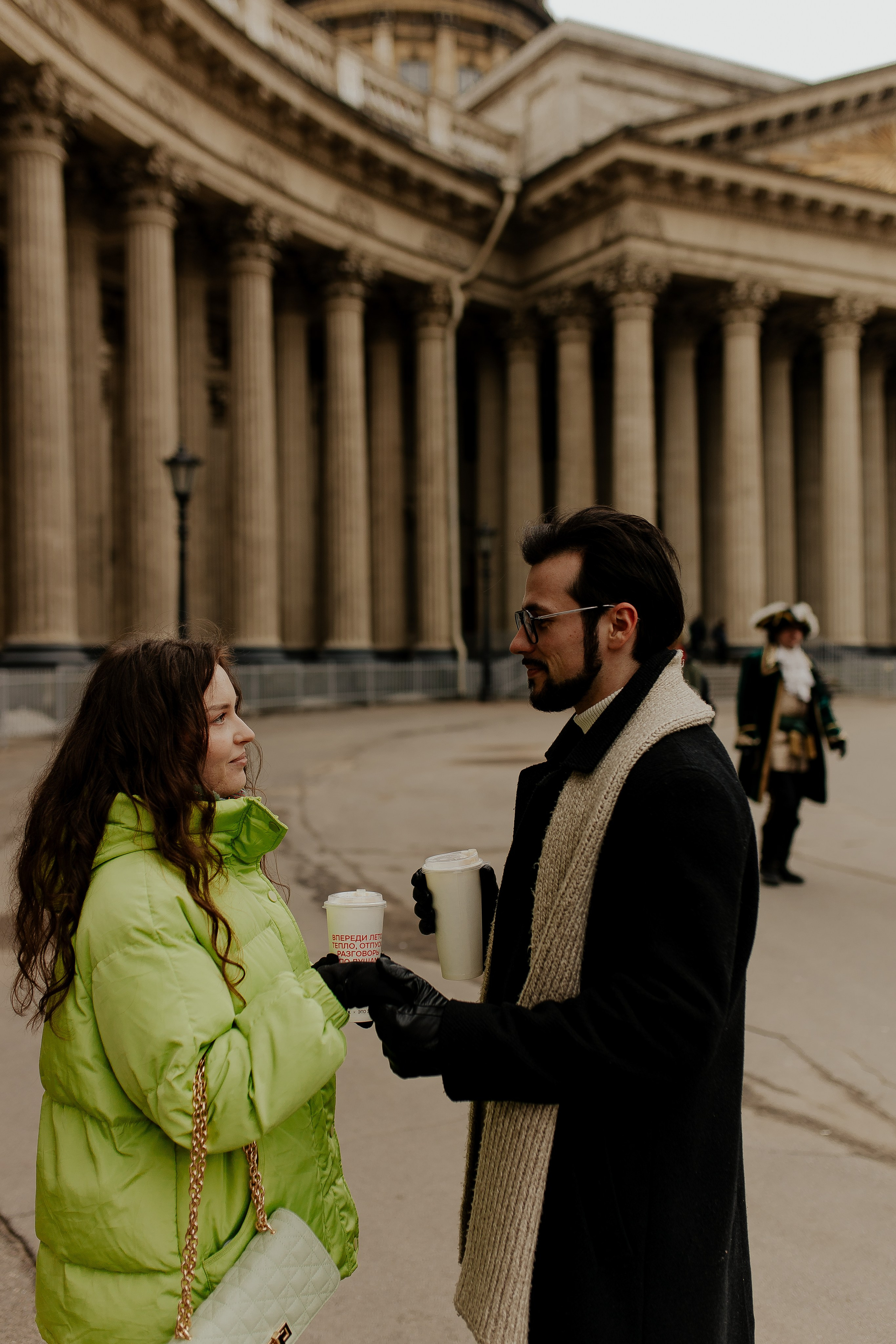Фотопрогулка по весеннему Петербургу для двоих. Фотограф в Санкт-Петербурге Лиза Семченкова