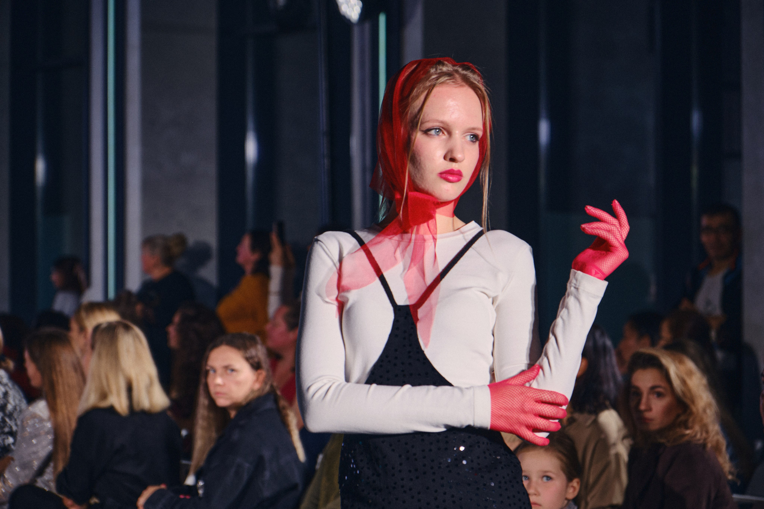 Fashion-show. Фэшн фотограф Арина Эльюс в Новосибирске