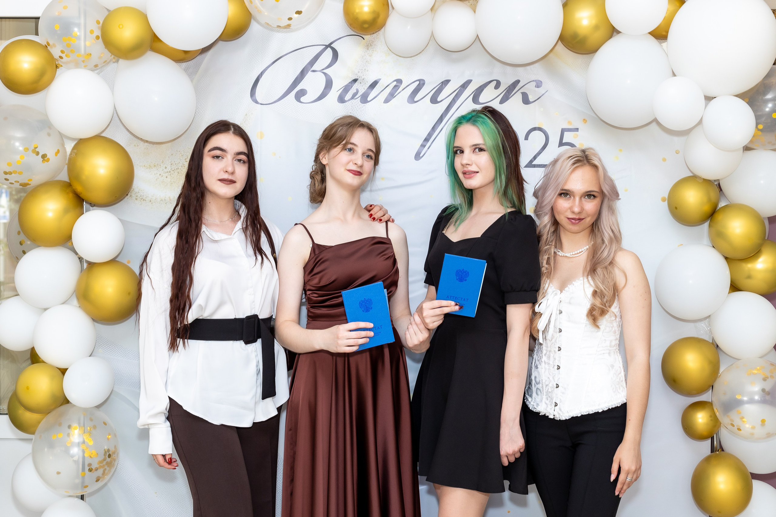 Вручение аттестата 2025. Выпускные альбомы Майкоп, Краснодар Елена Золотарева