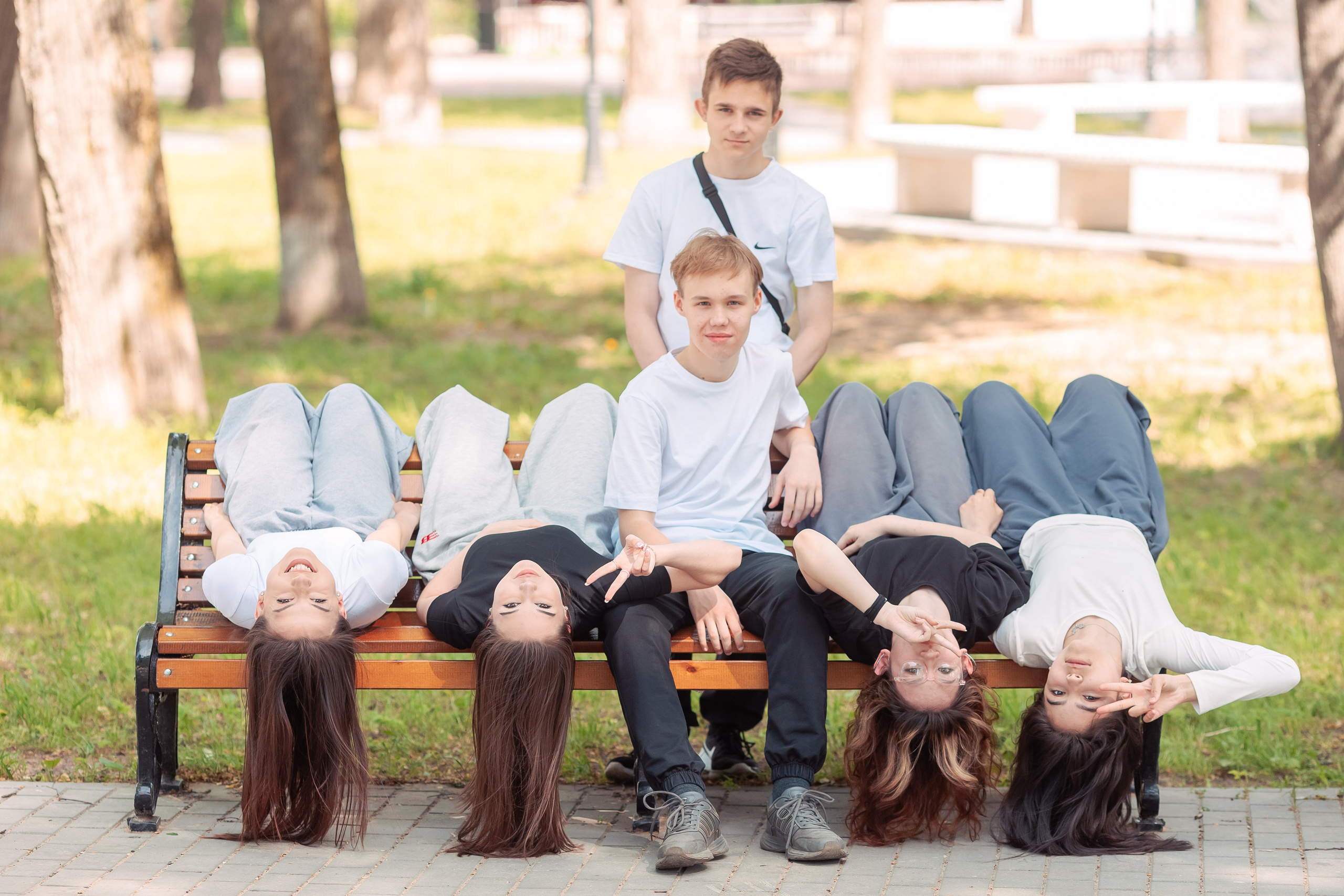 Позирование группы. Выпускные альбомы для детского сада и школы