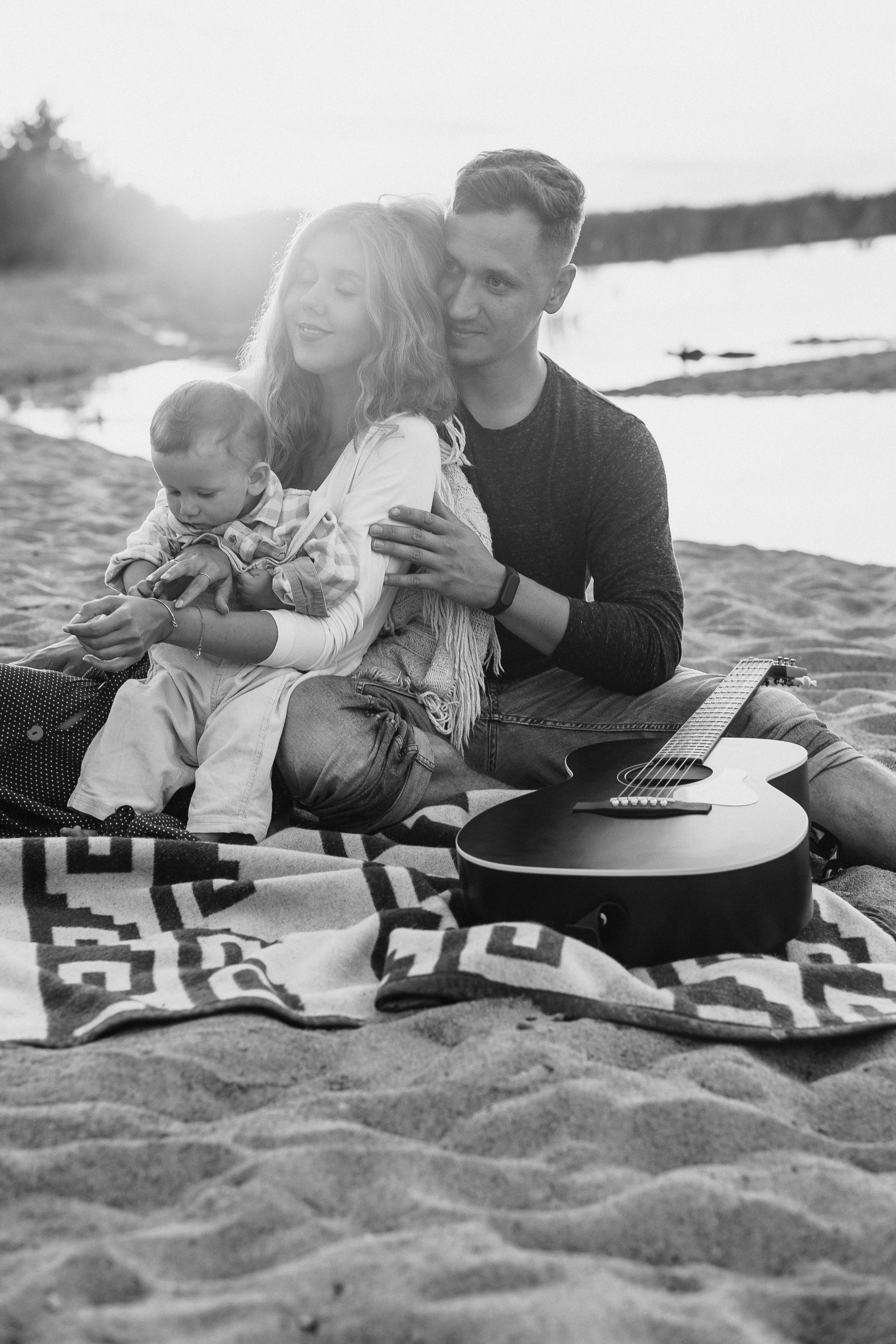 Стефан с родителями на заливе. Фотограф Ольга Игорева