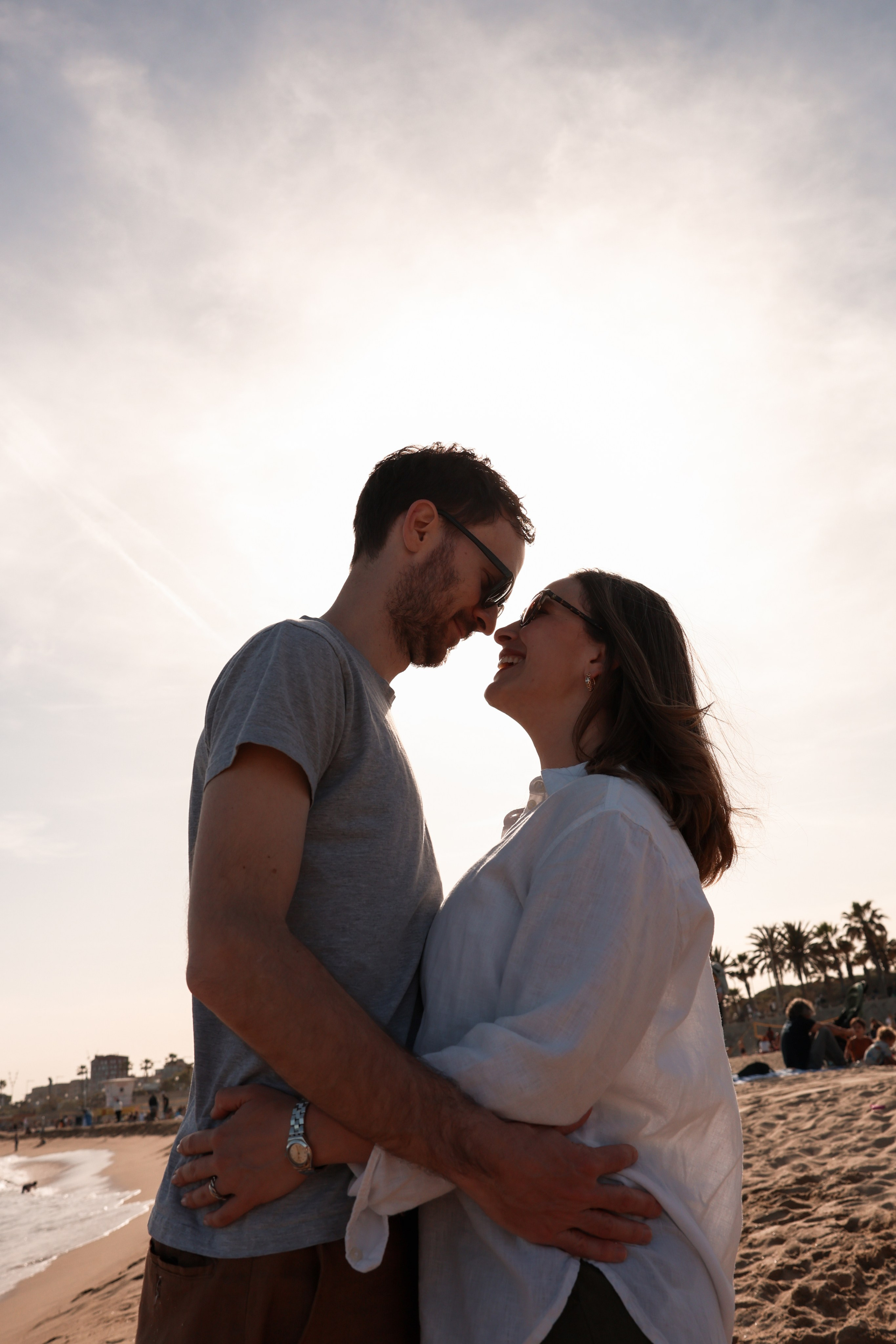 Family pizza at the sea. Natalia Zhuravleva|family, newborn, maternity photographer in Barcelona