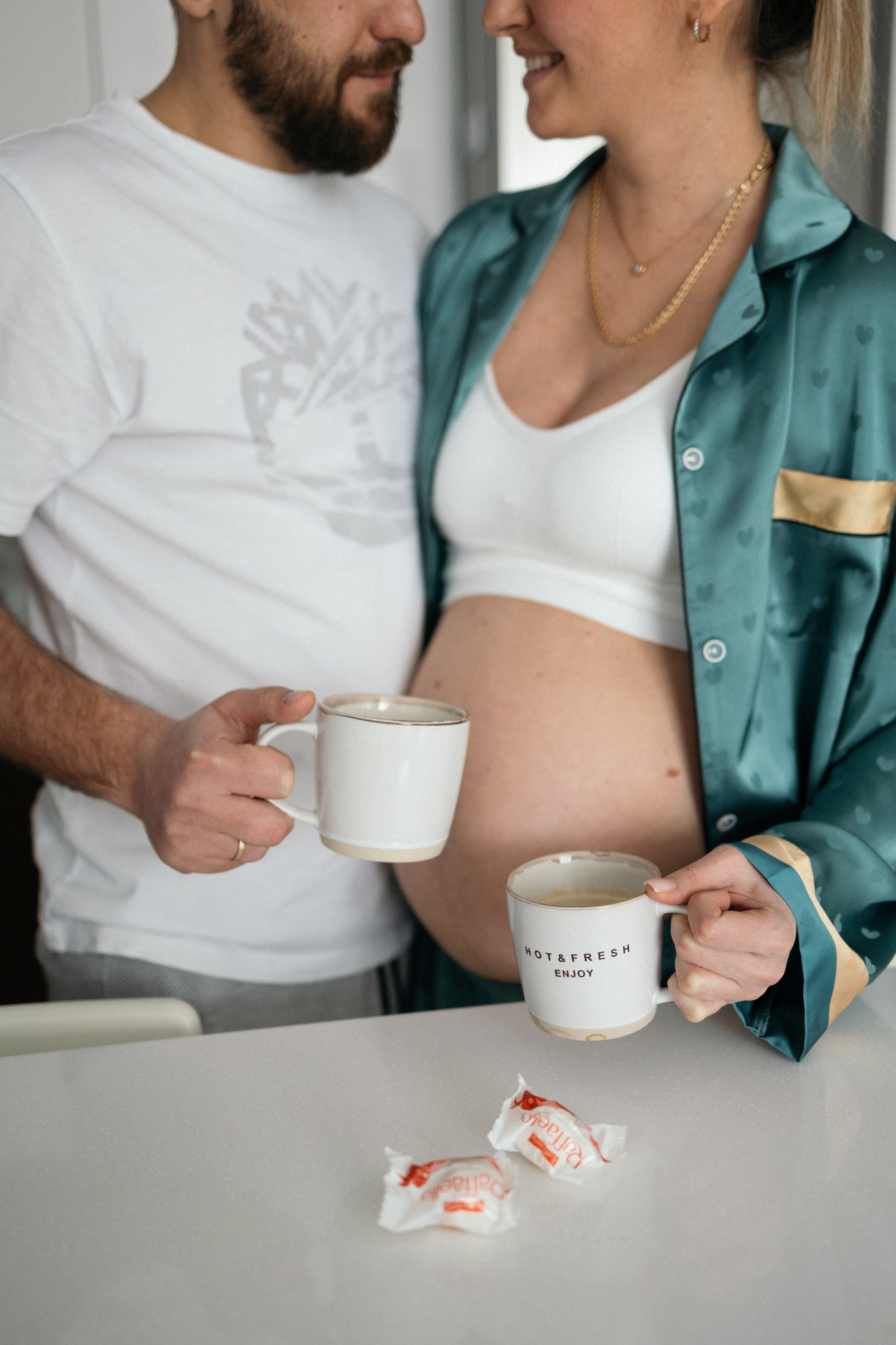 Семейная домашняя фотосессия беременности. Свадебный фотограф в Москве Полина Лелетко