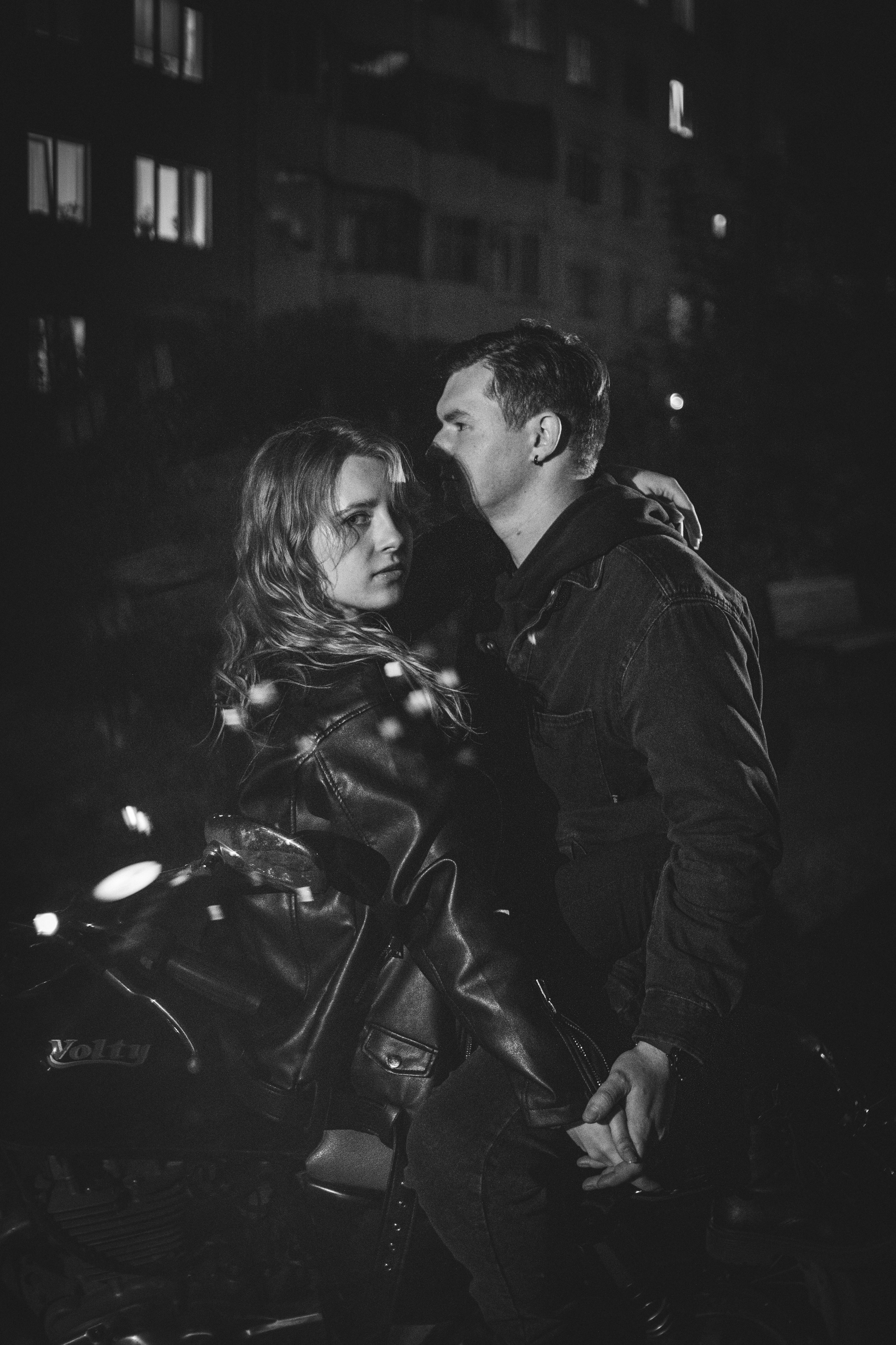 Ангелина и Даниил. Фото на мотоцикле. Фотограф Регина Крикунова г. Красноярск