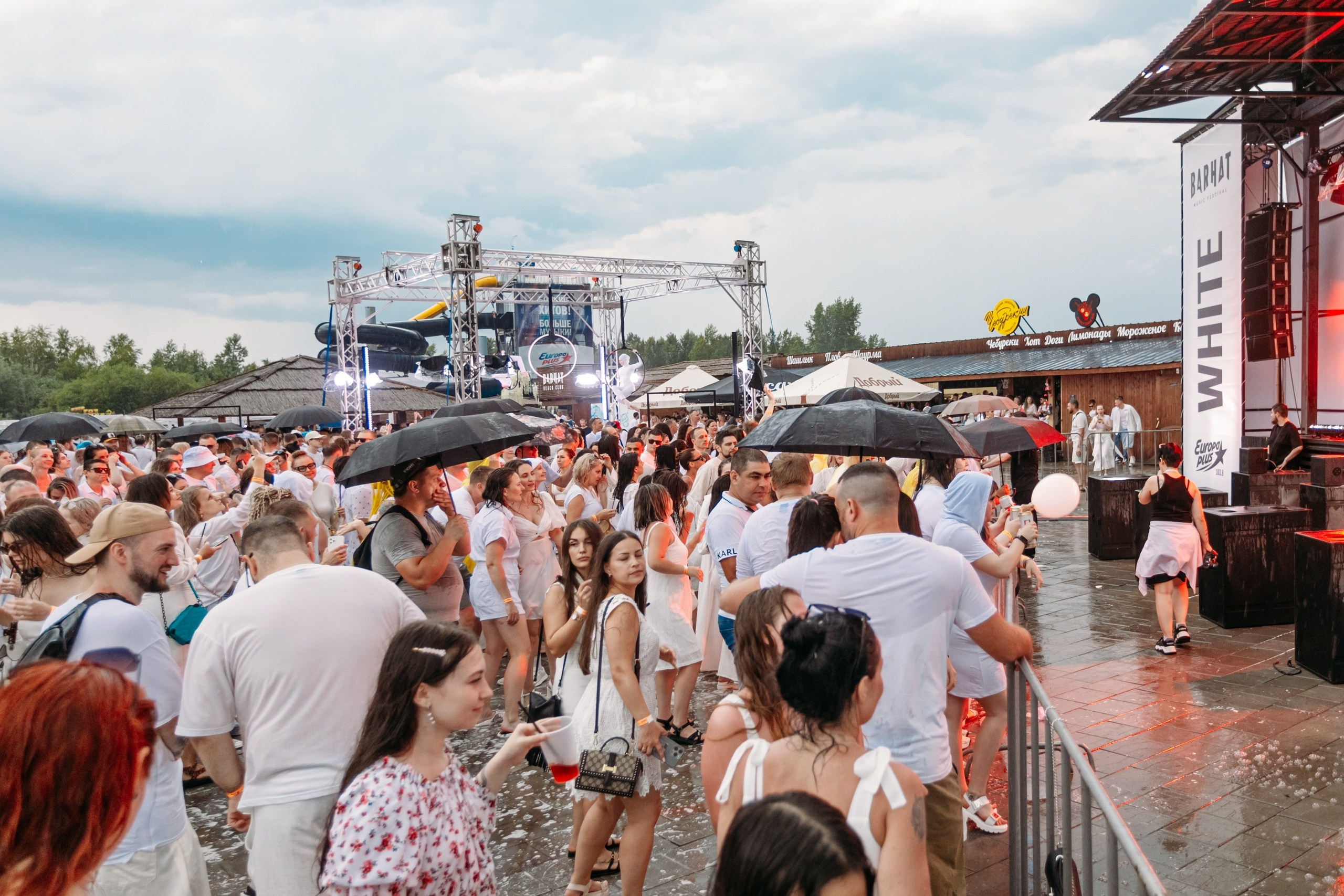 White Party @ Бархат парк. Репортажный фотограф Максим Полянский. Москва, Санкт-Петербург, Красноярск