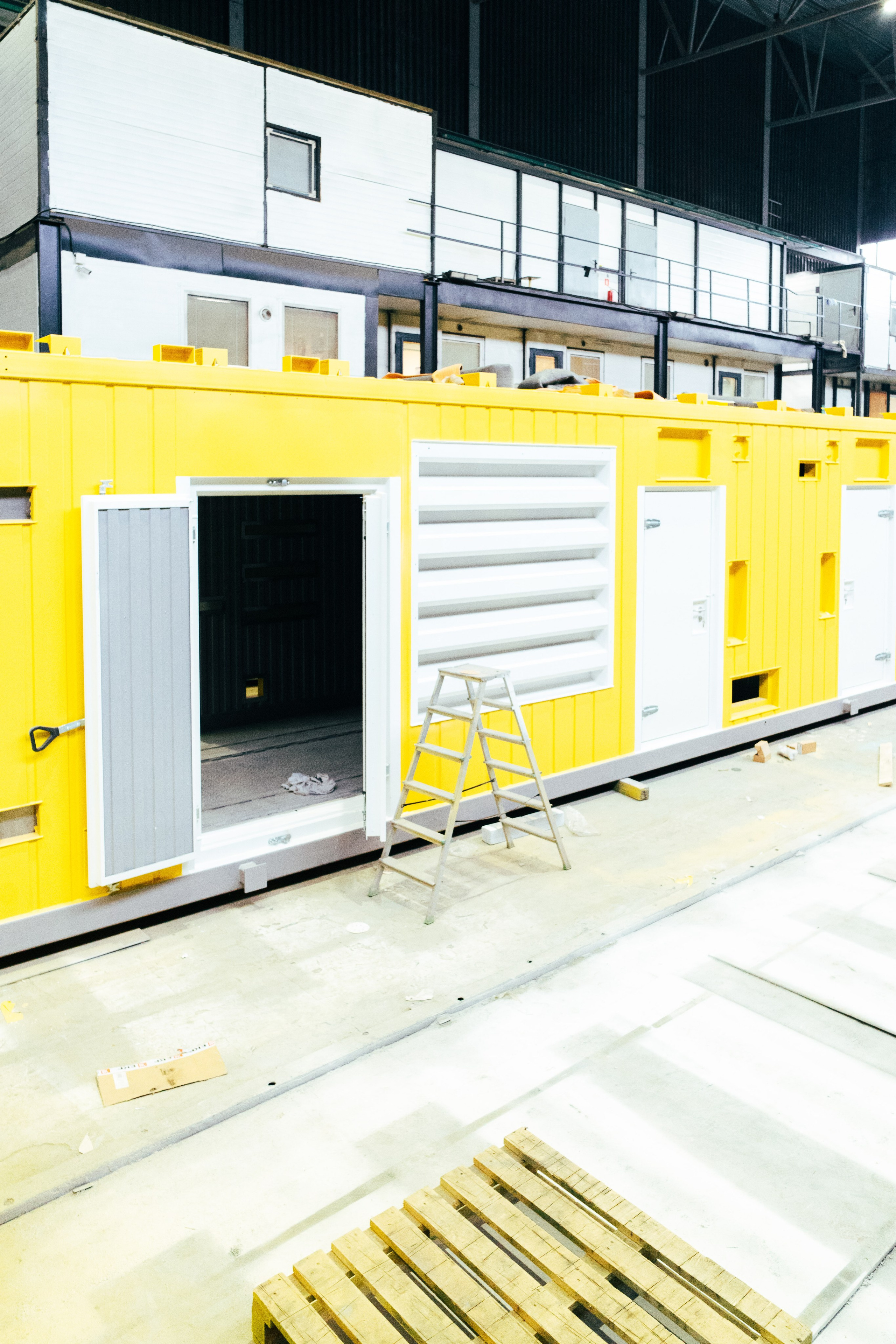 Рабочие цеха компании ПВК. Коммерческий Фотограф Виктор Фоменых