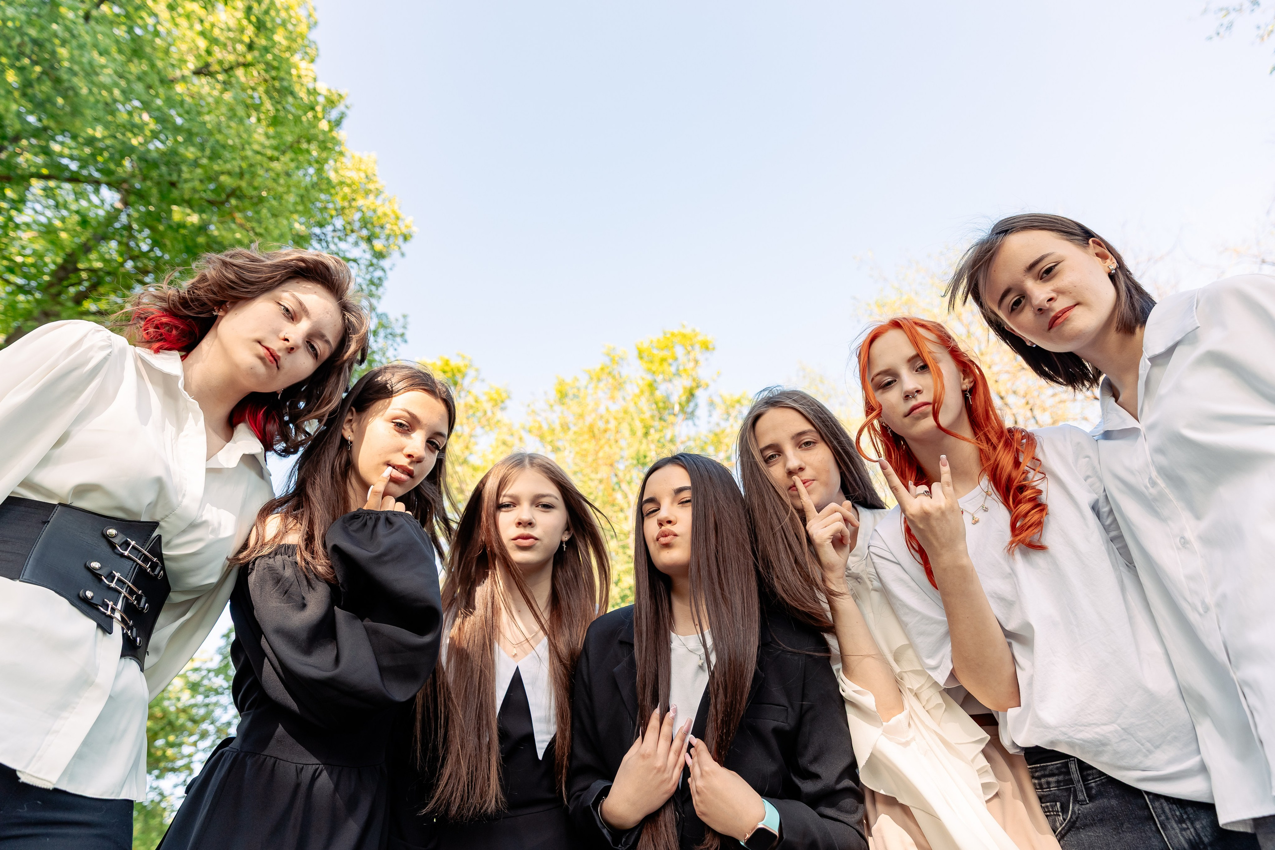 Позирование группы. Выпускные альбомы для детского сада и школы