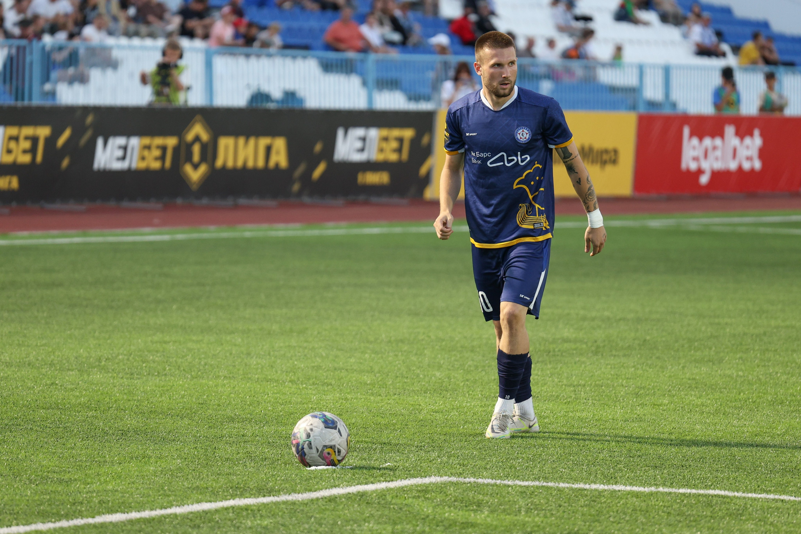 Фото футбольных матчей Первая лига ФНЛ. Фотограф Дмитрий Алексеев