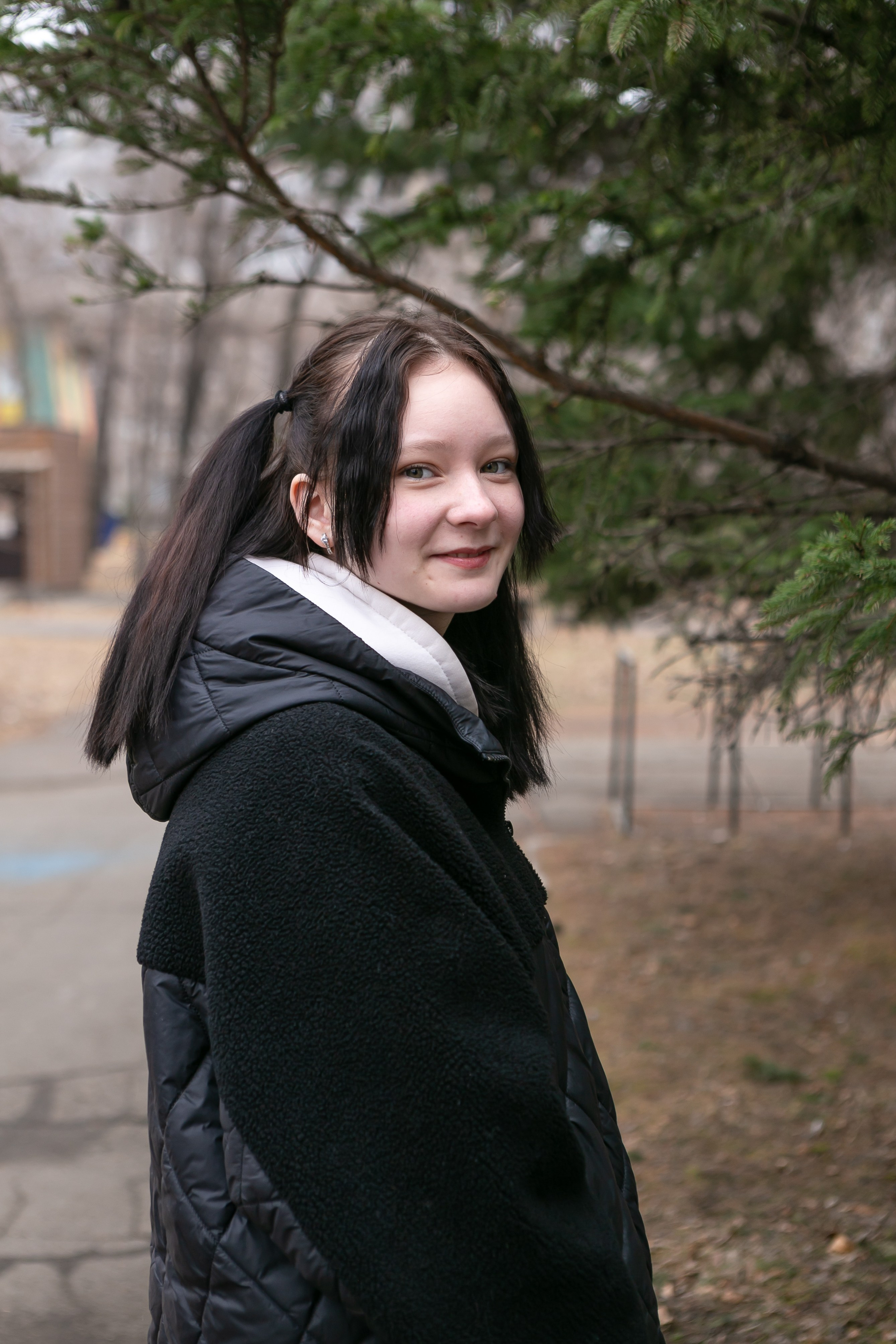 Апрель 2024 (прогулка со старшей дочкой). Фотограф Евгения Лондкевич