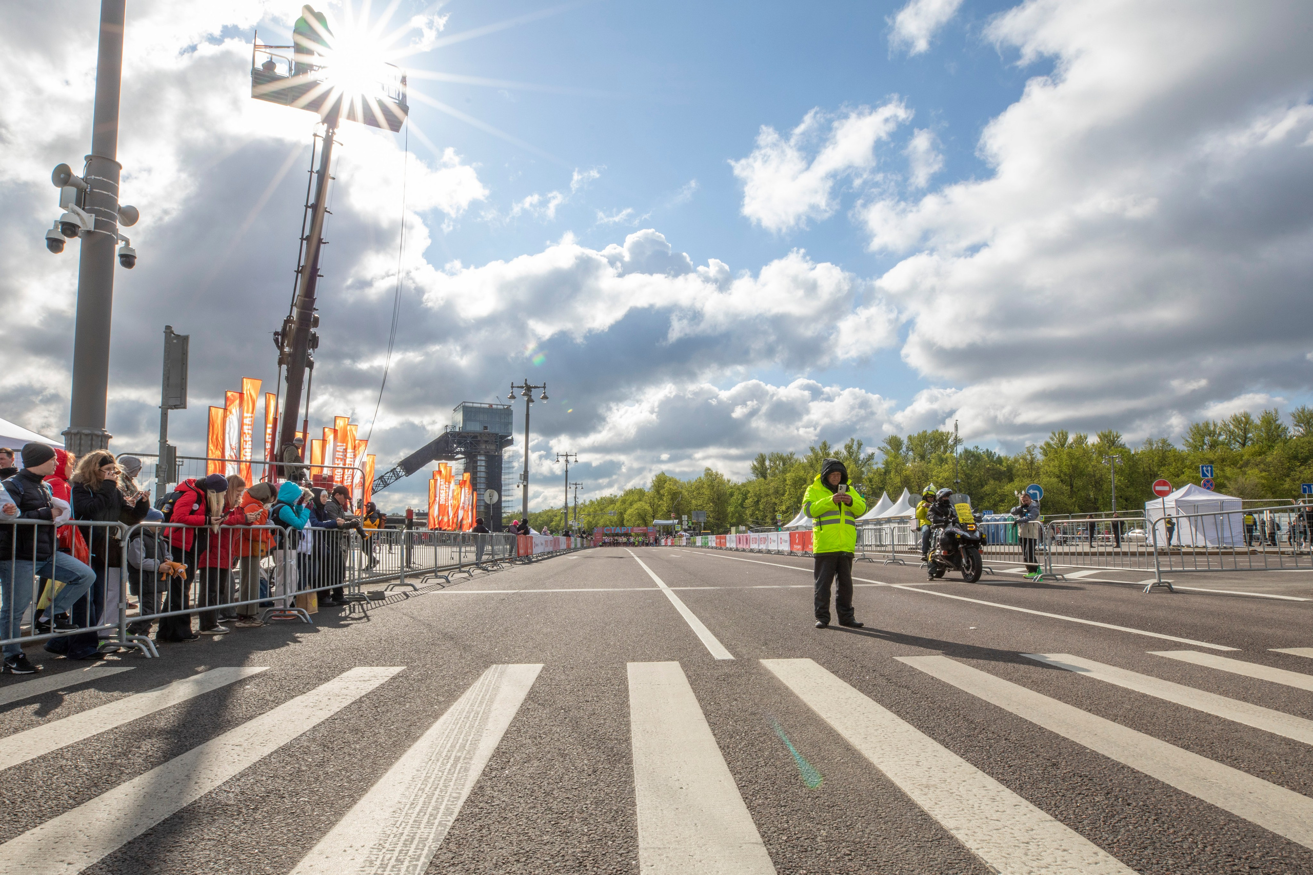 Московский полумарафон 27.04.25. Фотограф Сергей Ловкий