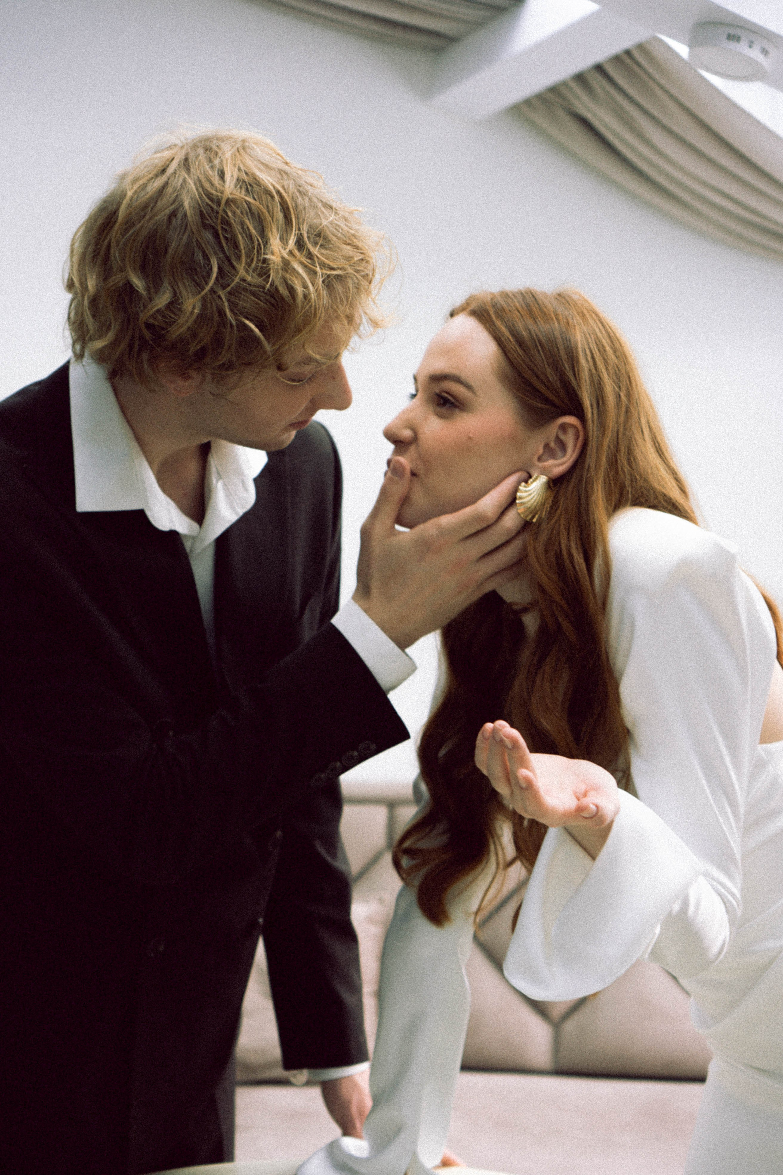 СВАДЕБНАЯ СЬЕМКА В ОТЕЛЕ. СБОРЫ ЖЕНИХА И НЕВЕСТЫ И ТАКЖЕ ТОР И ПОДГОТОВКА К ПРОГУЛКЕ. Профессиональный фотограф, Санкт-Петербург — Виктория Богомолова