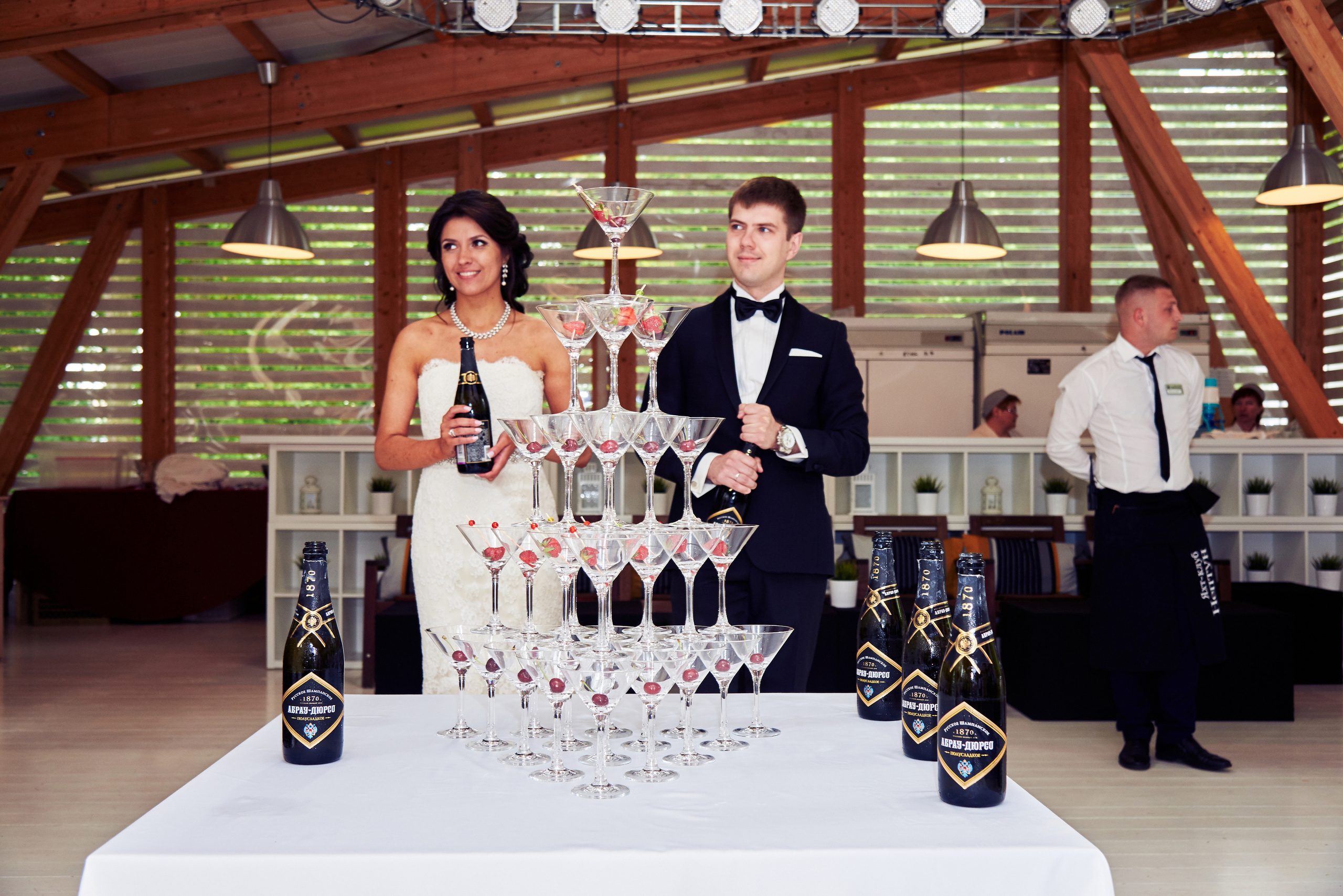 Свадебная фотосессия, Яхт-клуб Нептун. Свадебный фотограф в Москве Станислав Донченко