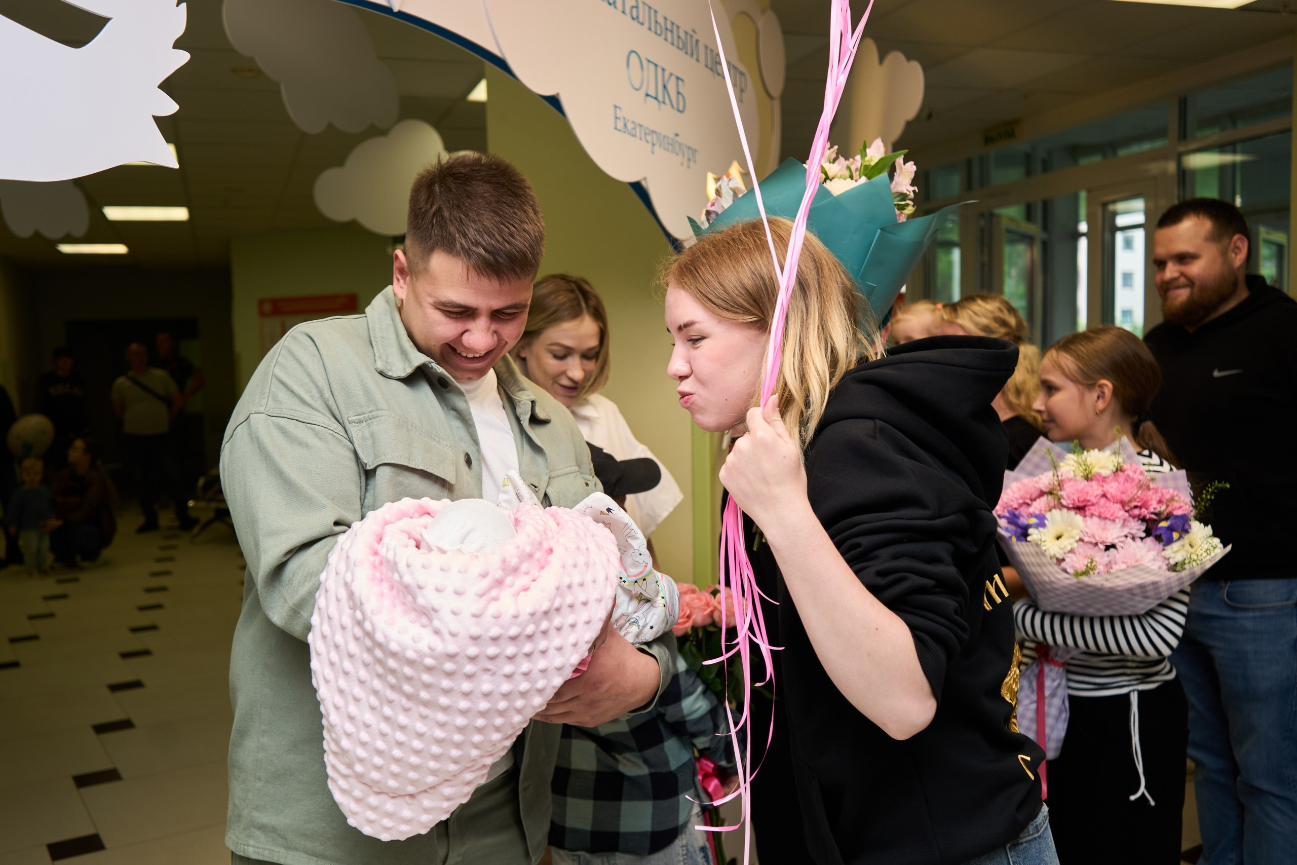 Фотосессия выписки из роддома. Фотограф Екатеринбург Кокшарова Александра