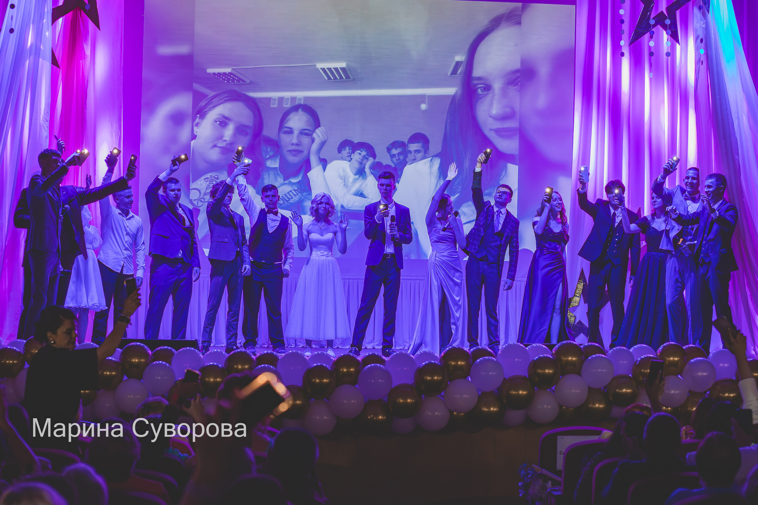 Школьная фото и видеосъёмка. Свадебный фотограф Марина Суворова и видеооператор Олег Петров