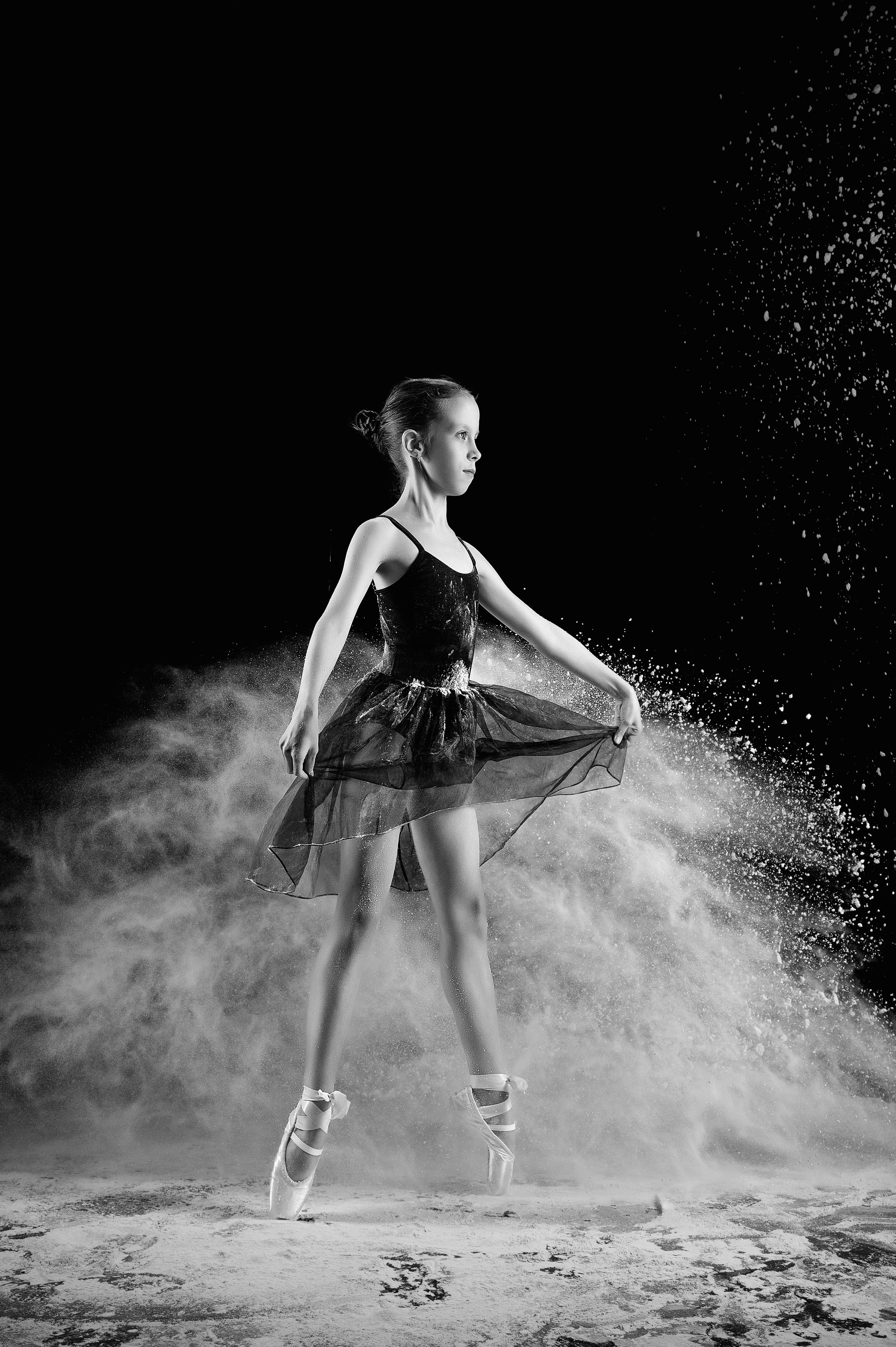 Фотосессия с мукой. Фотограф Евгения Соколова