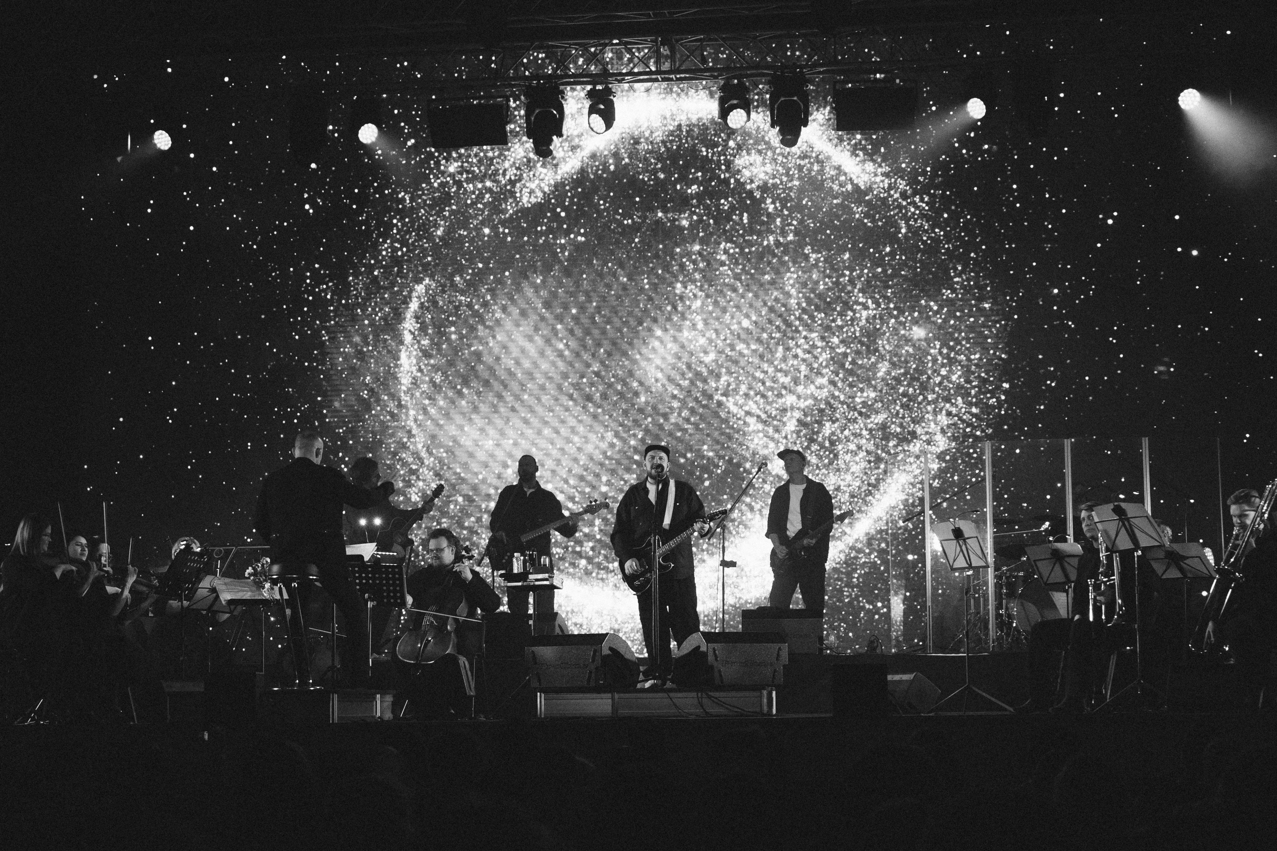 Сергей Бобунец в Красноярске 18.03.26. Фотограф Красноярск съемки лавстори, фотосессия в студии, портретная съемка, творческие фотосессии