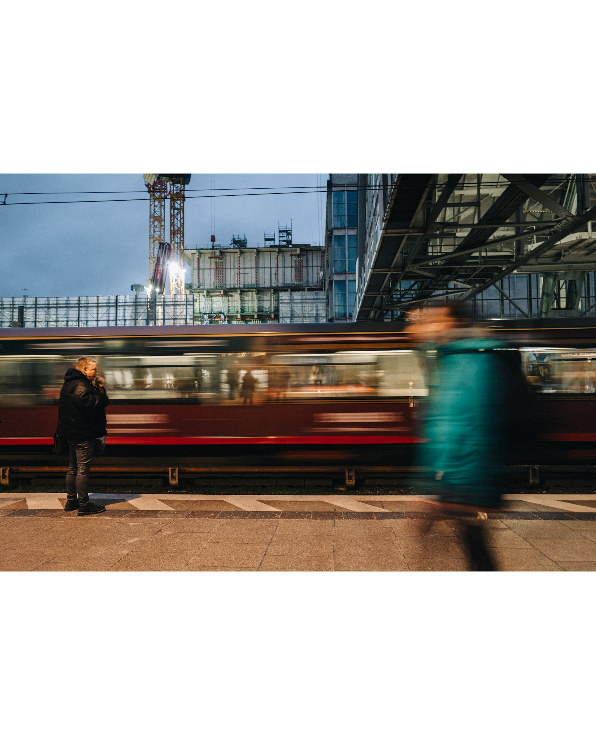 Street. Если ты на Земле — звони