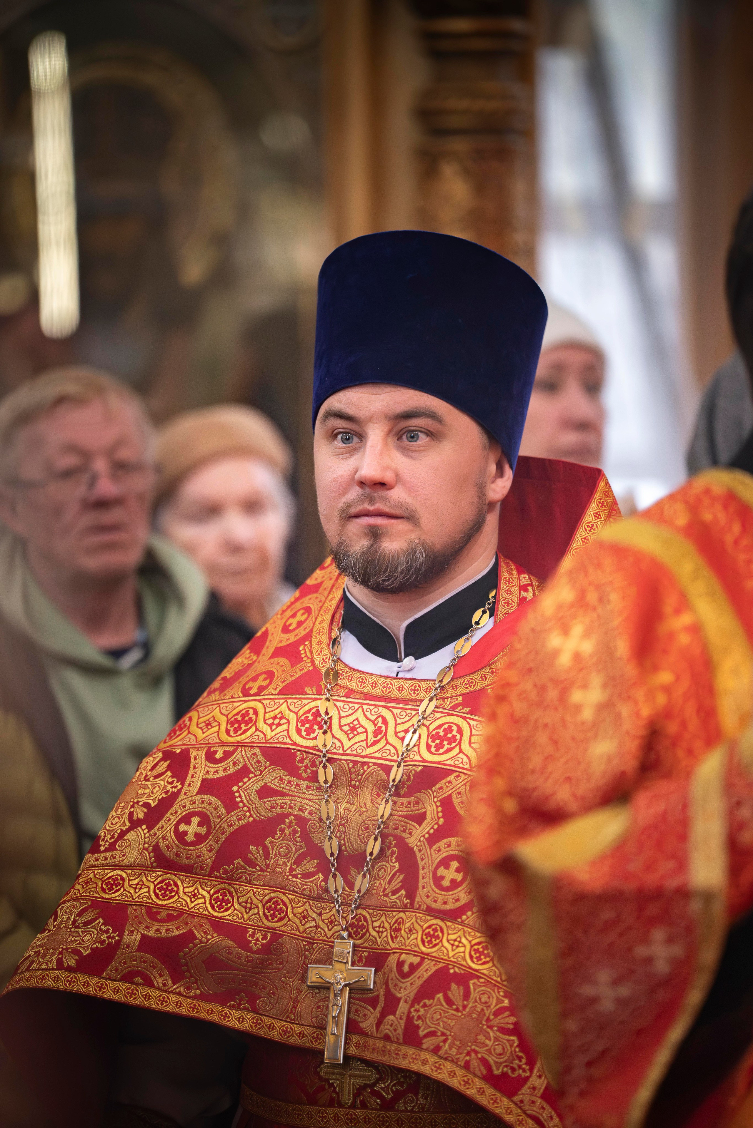 Христианская служба в Церкови Николая Чудотворца п. Листвянка оз. Байкал. Визуальные решения для бизнеса: от деловых портретов до рекламных роликов
