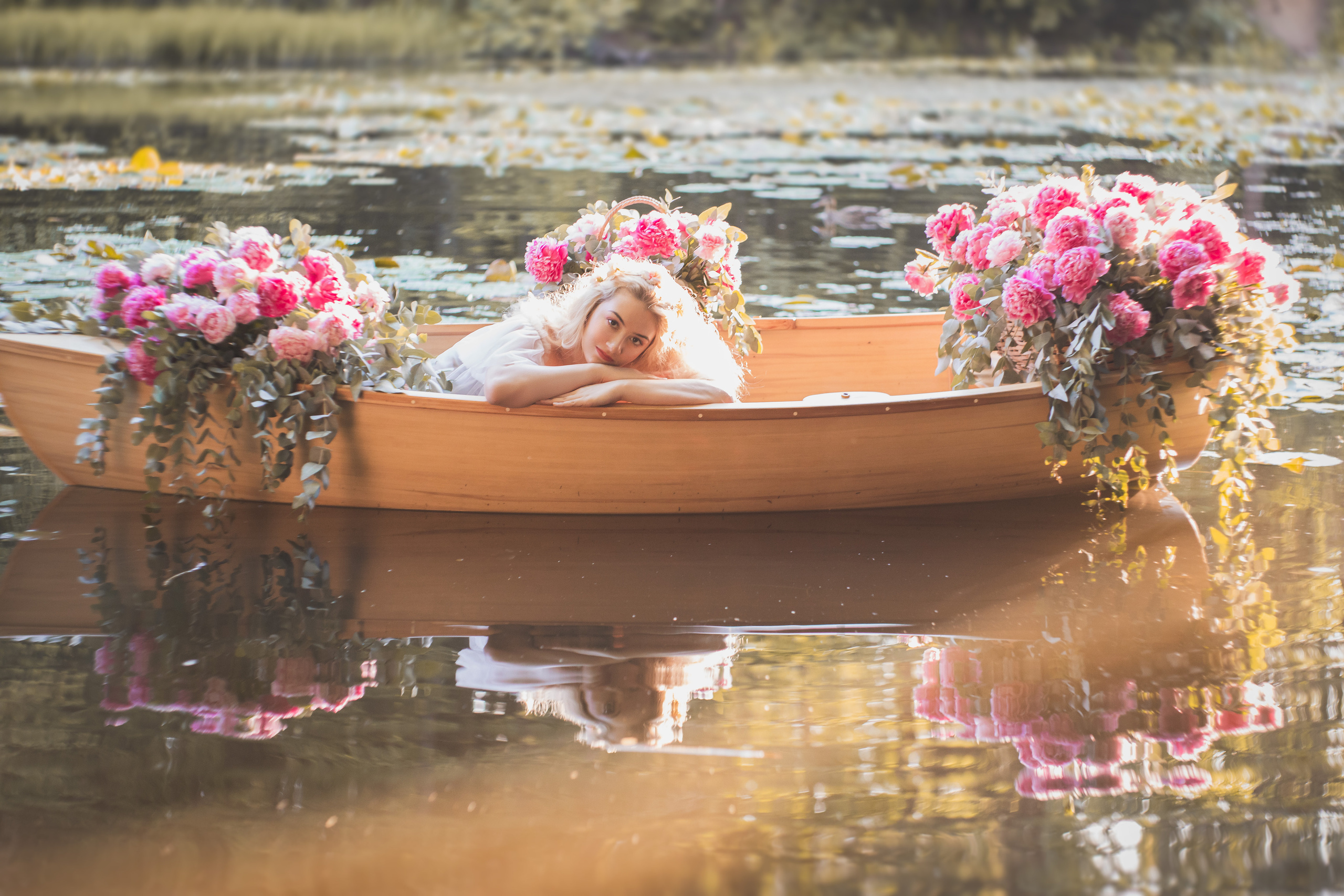 Сказочная лодка с цветами. Юлия Башкатова, сказочный фотограф, Москва