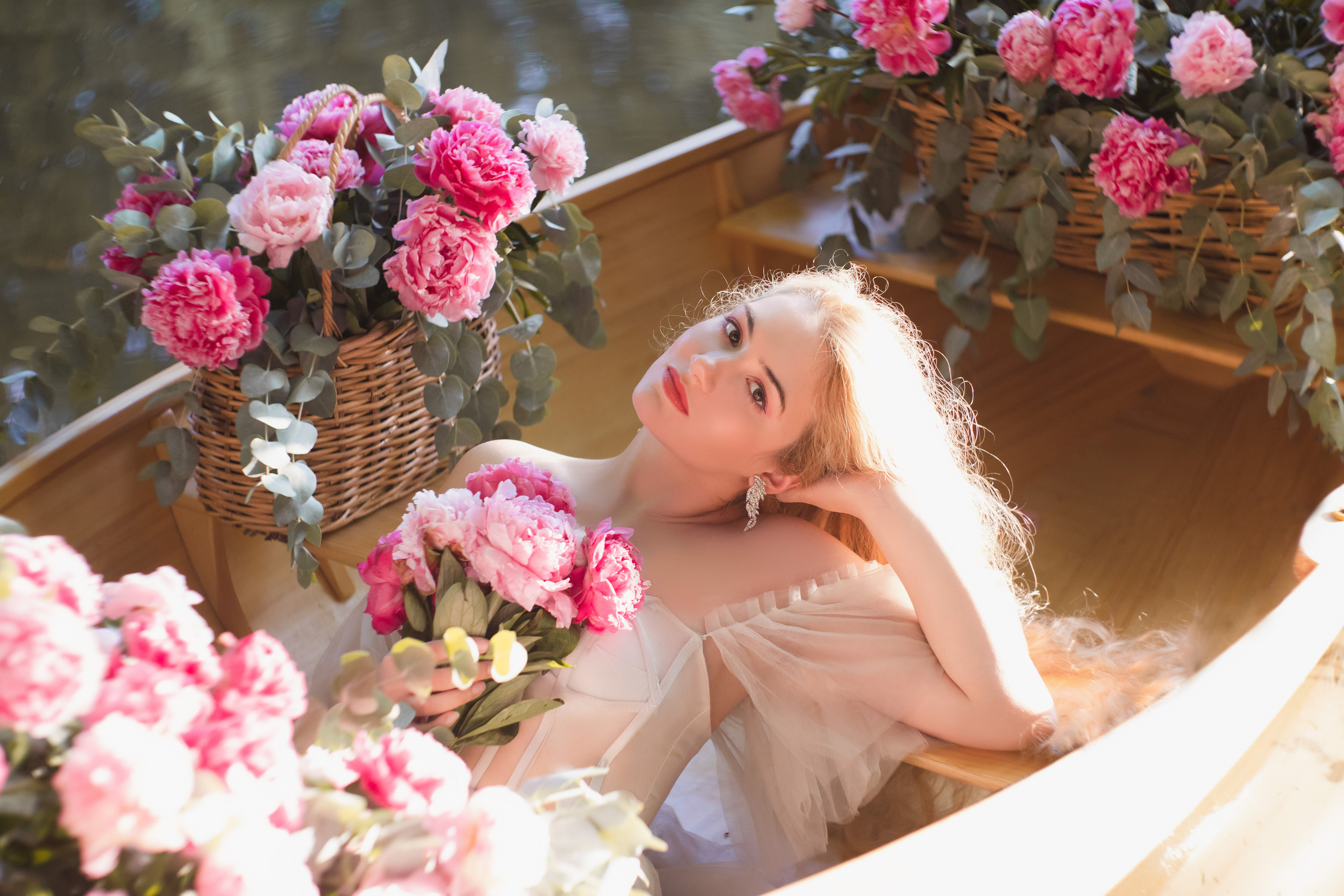 Сказочная лодка с цветами. Юлия Башкатова, сказочный фотограф, Москва
