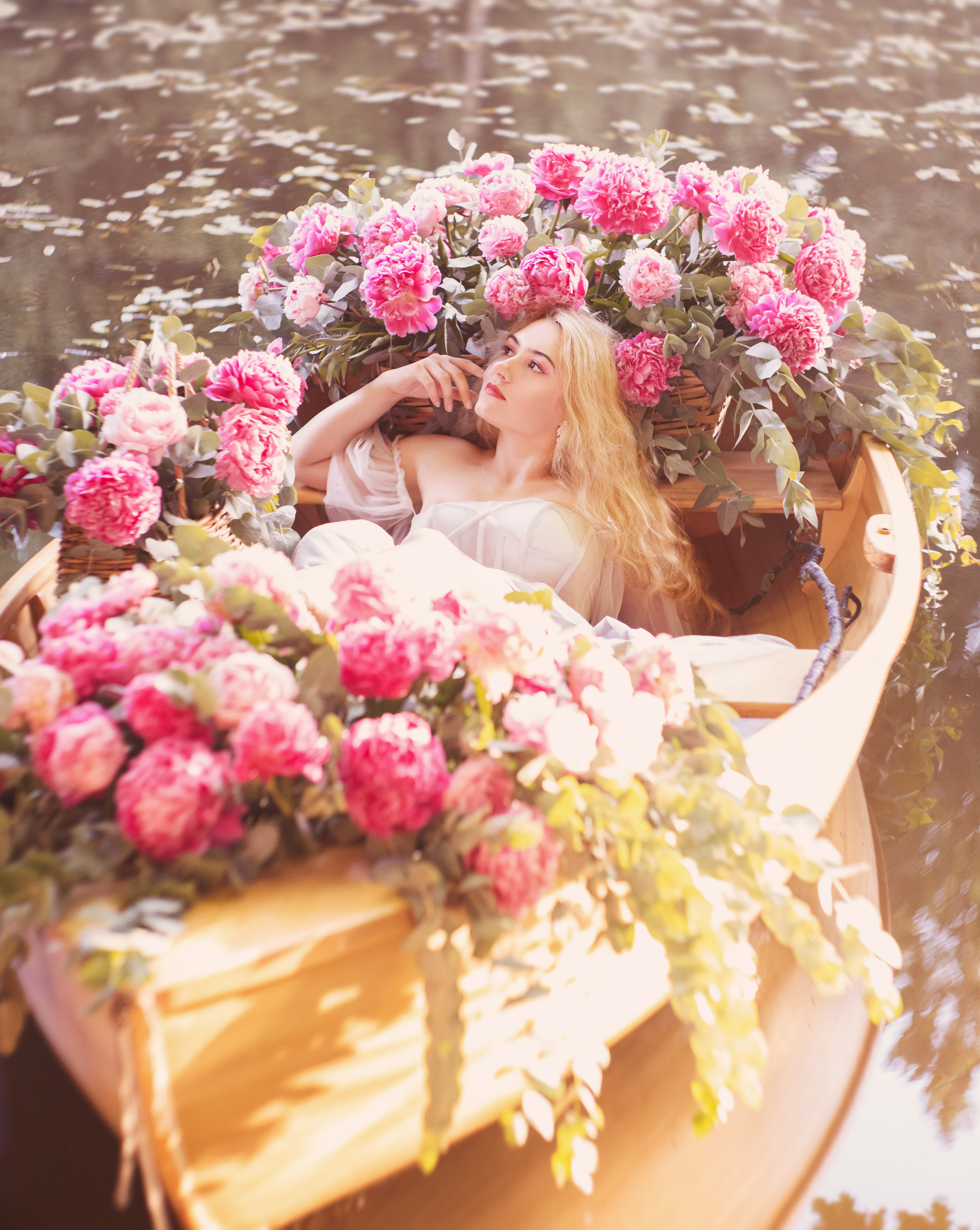 Сказочная лодка с цветами. Юлия Башкатова, сказочный фотограф, Москва