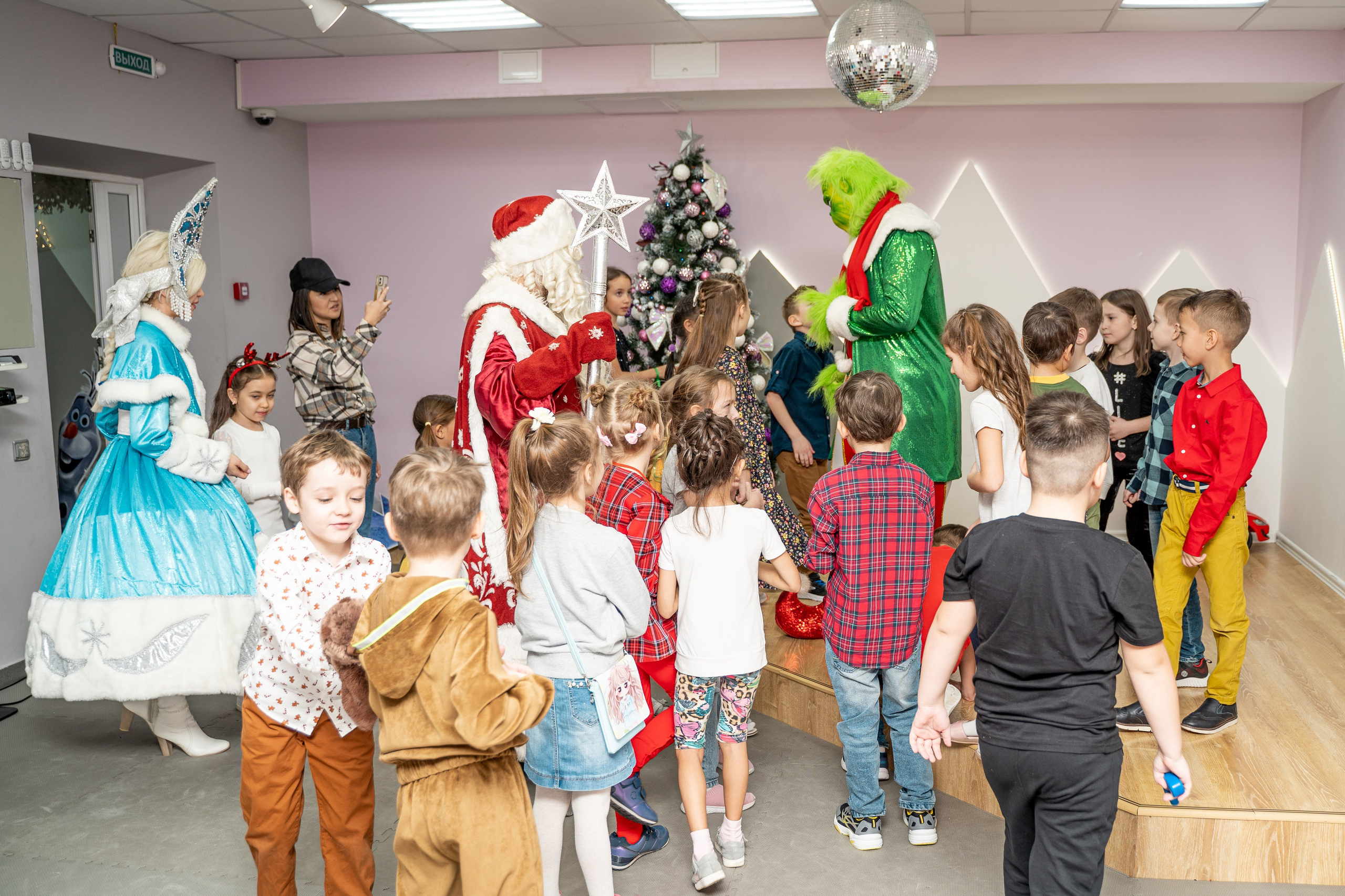 1 гимназия Новогодний утренник. Свадебный и репортажный фотограф в Уфе| Осетрова Ольга