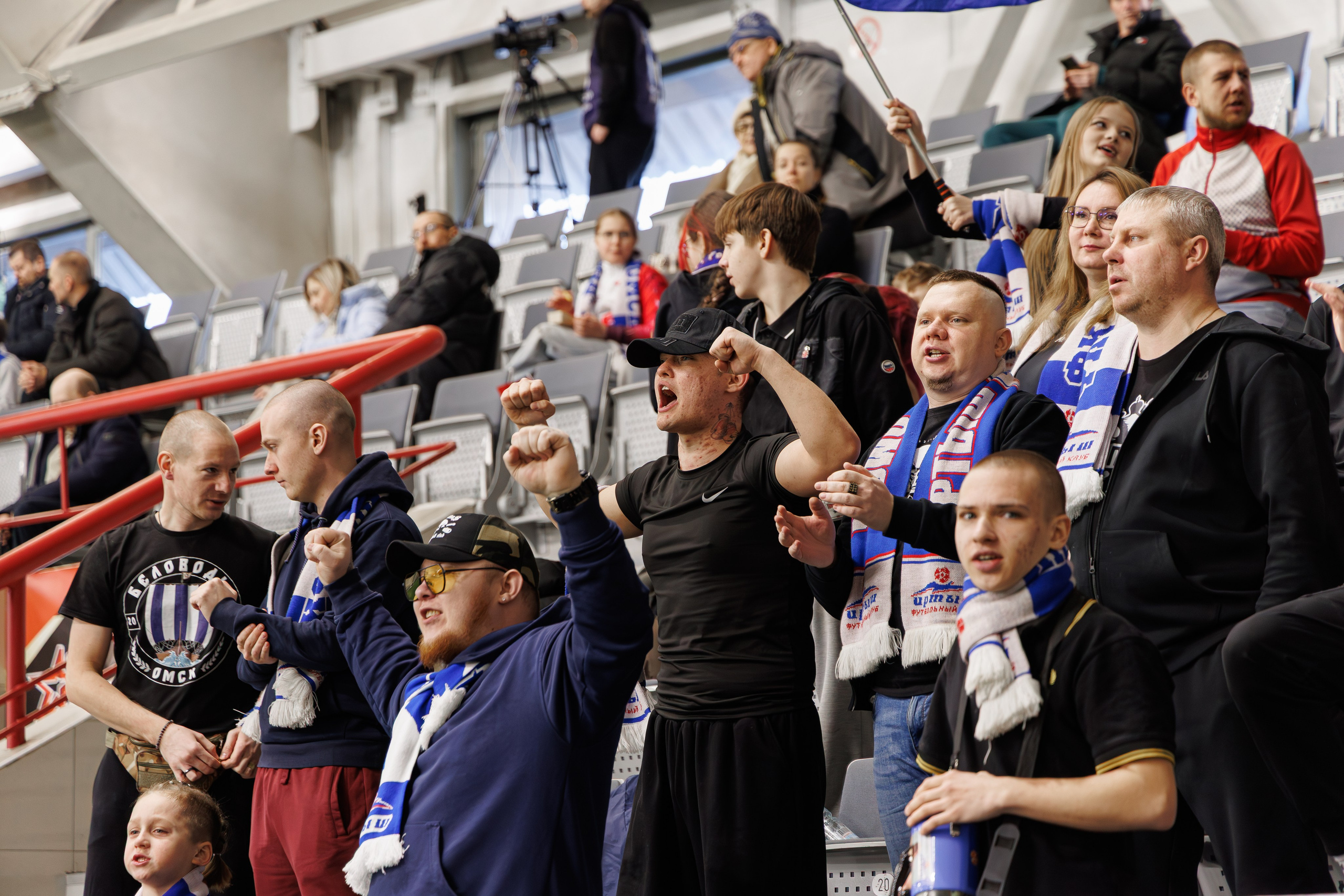 Иртыш — Текстильщик. Свадебный и репортажный фотограф в Омске. Червоткин Никита